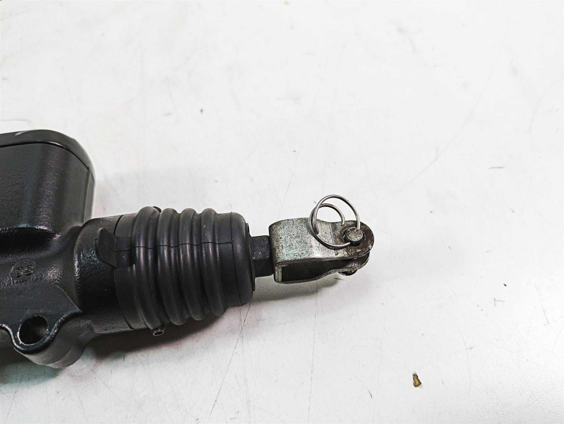 2020 Harley Softail FXBB Street Bob Rear Brake Master Cylinder 5/8" 41700460 {{ shop.shopifyCountryName }} - Mototech271