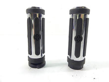 Load image into Gallery viewer, 2004 Harley Touring FLHTCUI Electra Glide Left Right Hand Grip Set | Mototech271
