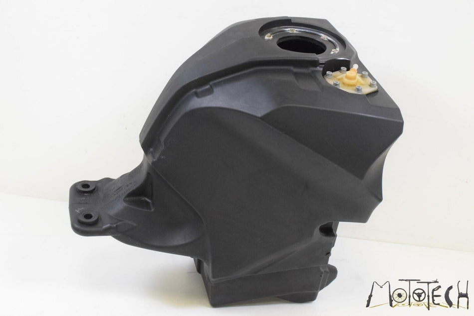 2006 BMW K1200S K1200 S K40 Fuel Gas Petrol Tank Reservoir 16117675404 {{ shop.shopifyCountryName }} - Mototech271