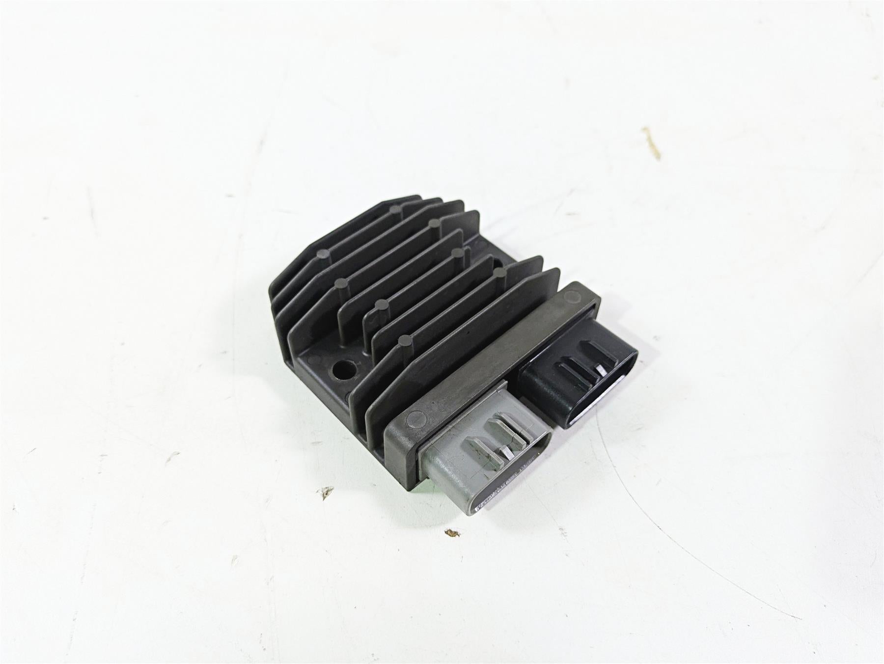 2016 BMW S1000RR K46 Rectifier Voltage Regulator FH020CA 12317718422 {{ shop.shopifyCountryName }} - Mototech271