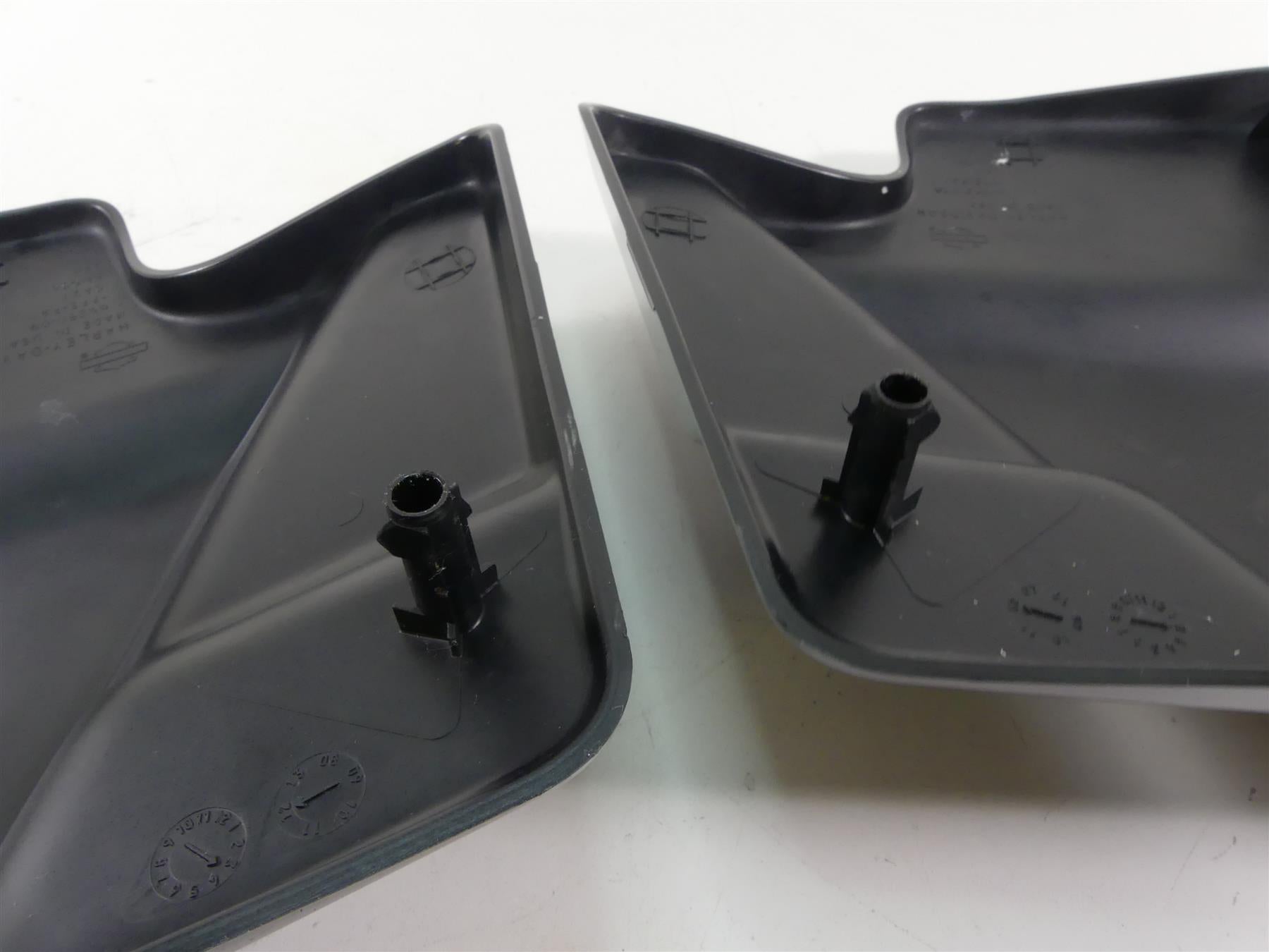 2012 Harley Touring FLHX Street Glide Black Side Cover Set 66048-09 66250-09 {{ shop.shopifyCountryName }} - Mototech271