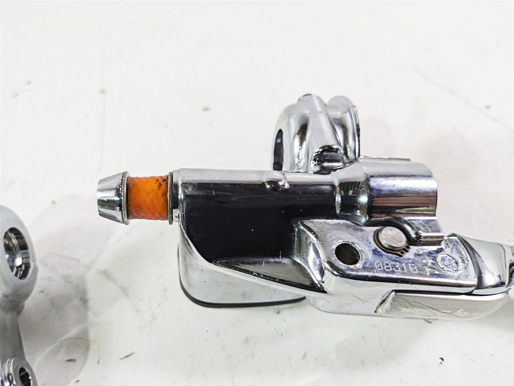 2004 Harley Softail FLSTF Fat Boy Chrome Brake Master Cylinder Set 9/16 45019-96 {{ shop.shopifyCountryName }} - Mototech271