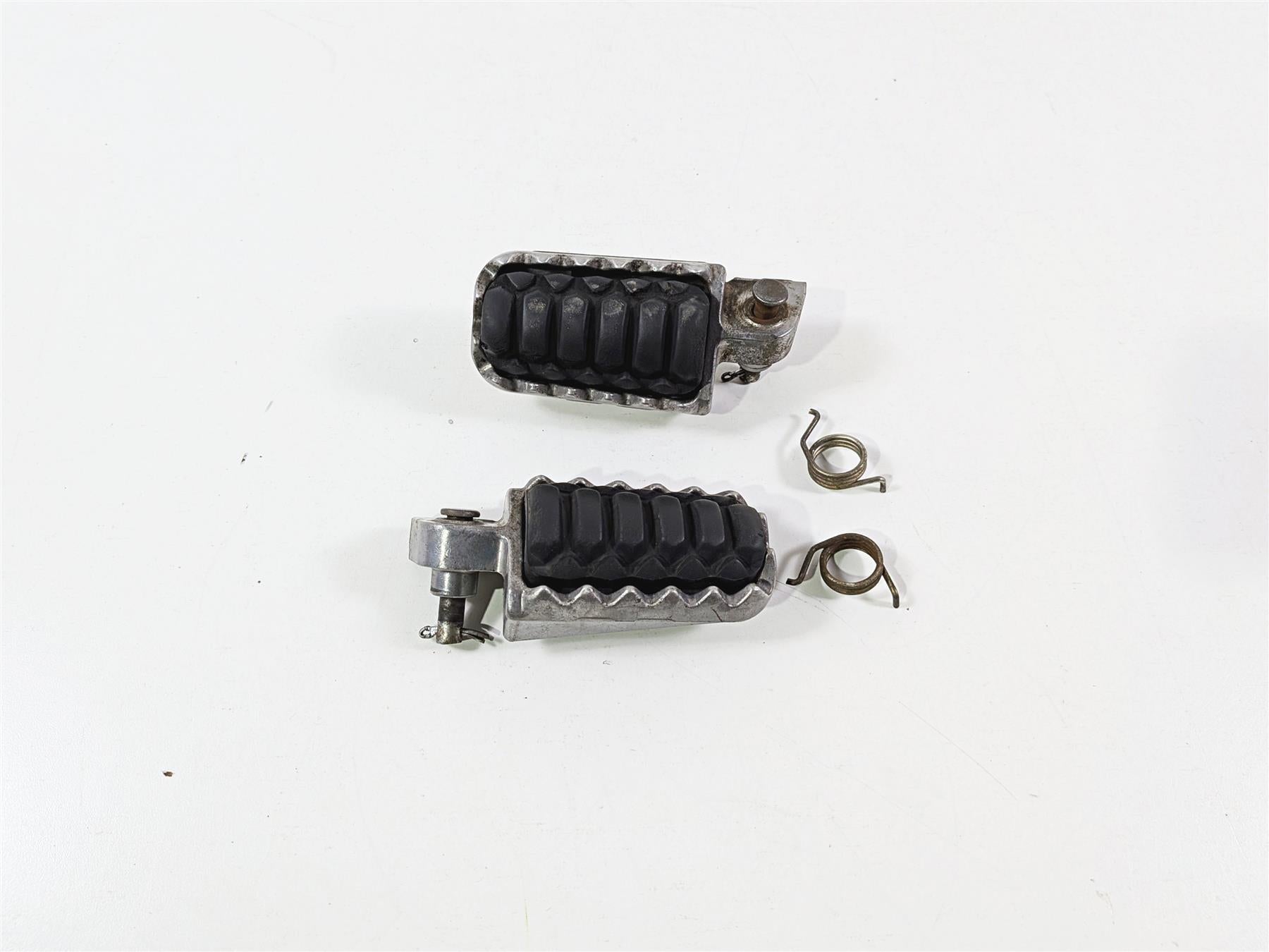 2012 Yamaha XT1200 Super Tenere Front Footpeg Foot Peg Set 23P-27451-00-00 {{ shop.shopifyCountryName }} - Mototech271