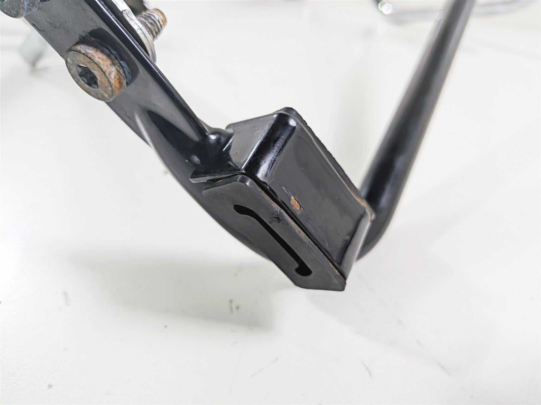 2000 Harley Touring FLHRCI Road King Saddlebag Guard Rail Set 49187-97 49176-97 {{ shop.shopifyCountryName }} - Mototech271