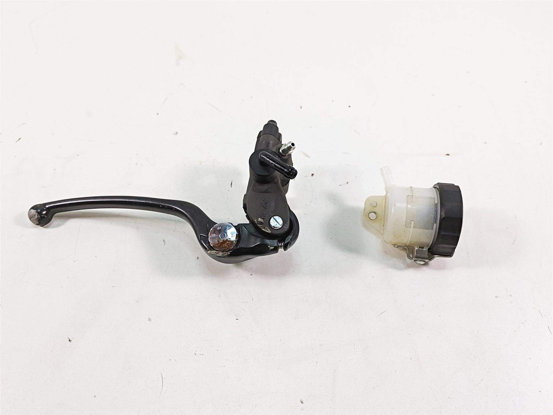2022 Suzuki GSXR 750 Nissin Front Radial Brake Master Cylinder 11/16 59600-47H00 {{ shop.shopifyCountryName }} - Mototech271