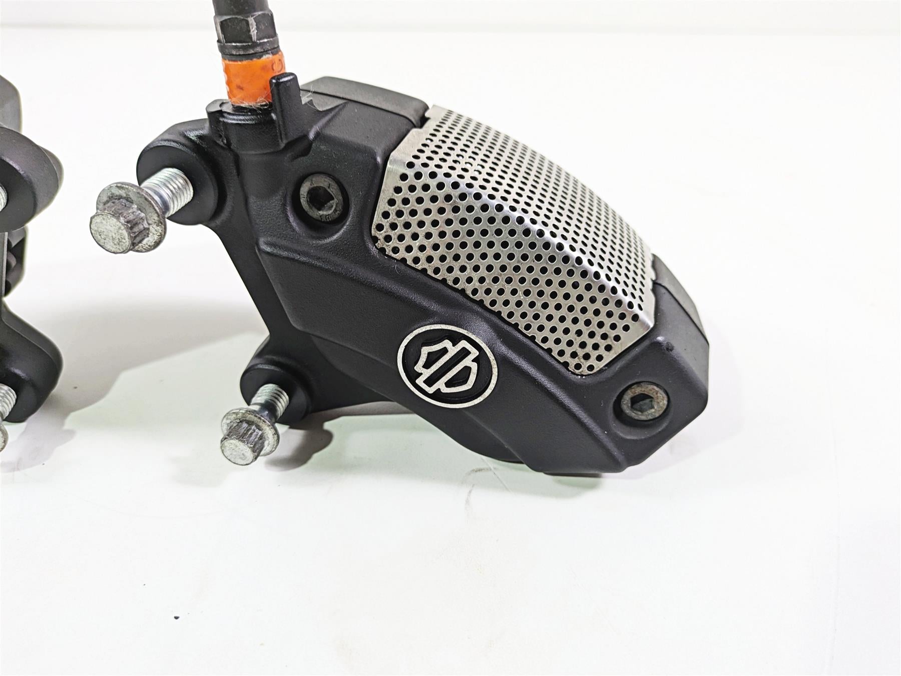 2016 Harley VRSCDX Night Rod Front Brake Caliper Set 44731-08 44732-08 {{ shop.shopifyCountryName }} - Mototech271