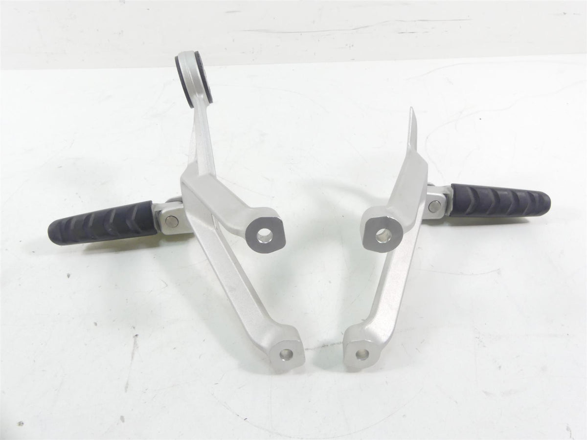 2016 BMW R1200RS K54 Rear Passenger Pillion Footpeg Foot Peg Set 46718540798 {{ shop.shopifyCountryName }} - Mototech271