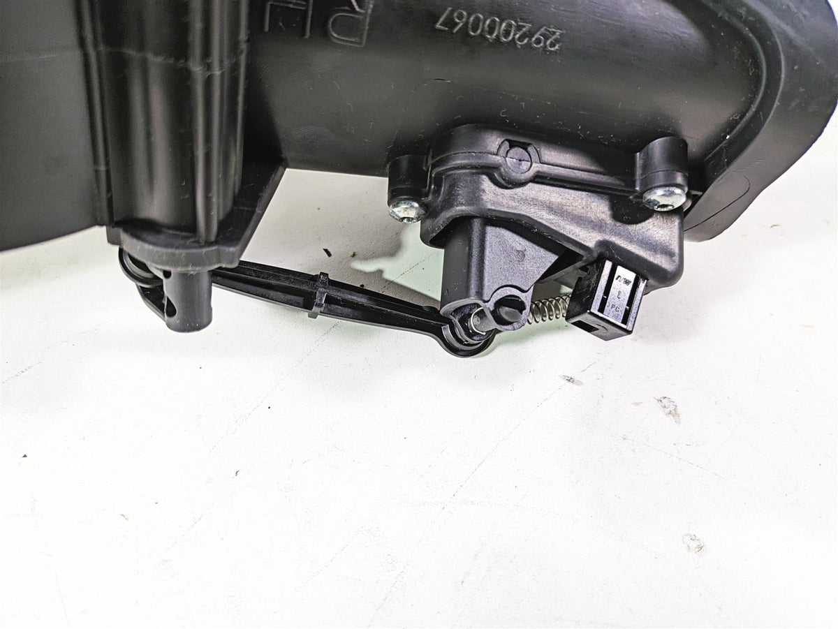 2017 Harley Touring FLTRXS Road Glide Front Air Inlet Duct Set 29200072 {{ shop.shopifyCountryName }} - Mototech271