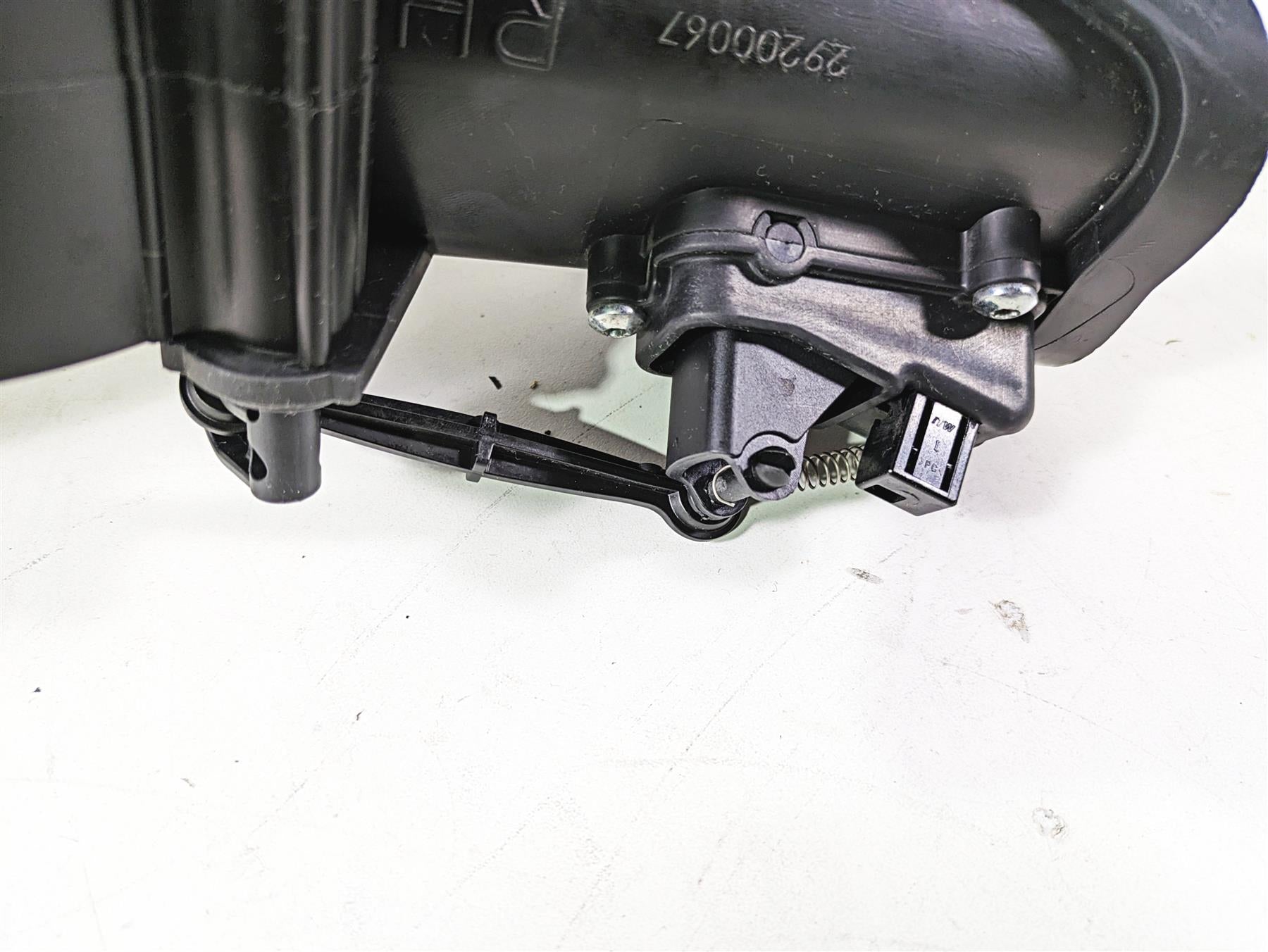 2017 Harley Touring FLTRXS Road Glide Front Air Inlet Duct Set 29200072 {{ shop.shopifyCountryName }} - Mototech271