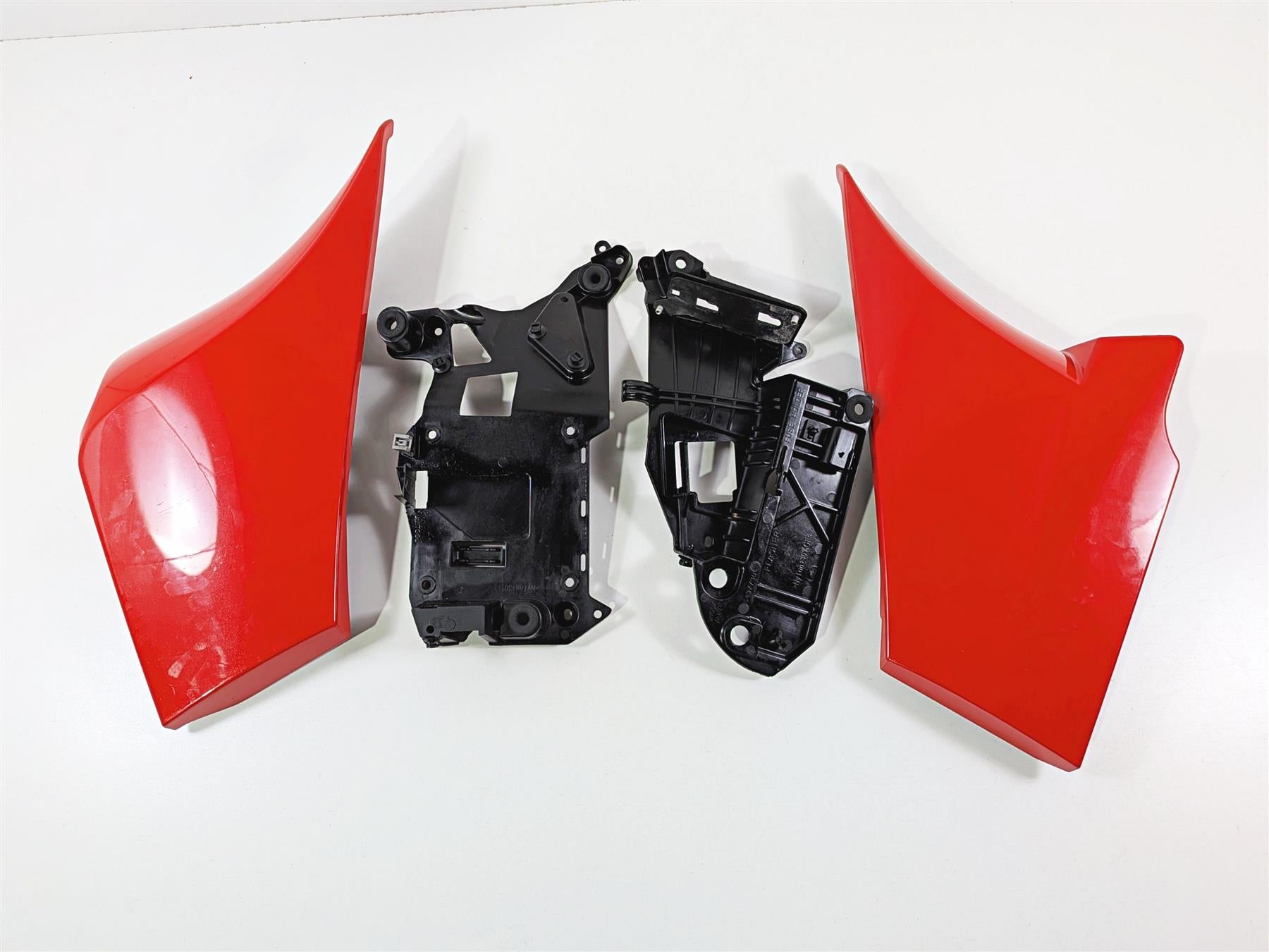 2016 Victory Cross Country Left Right Red Side Cover Fairing Set 5437588 {{ shop.shopifyCountryName }} - Mototech271