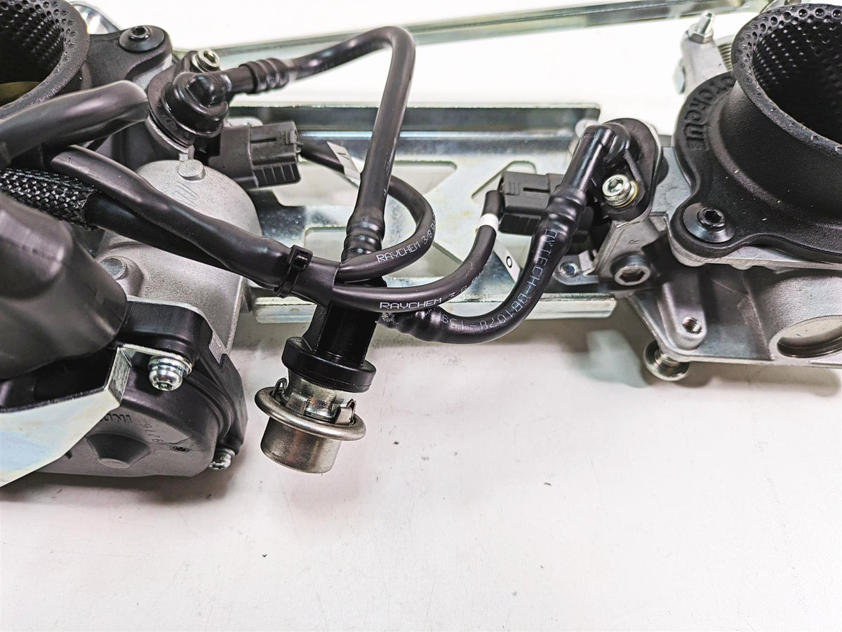 2020 Ducati Hypermotard 950 SP Mikuni Throttle Fuel Injection Body Set 28240932A {{ shop.shopifyCountryName }} - Mototech271