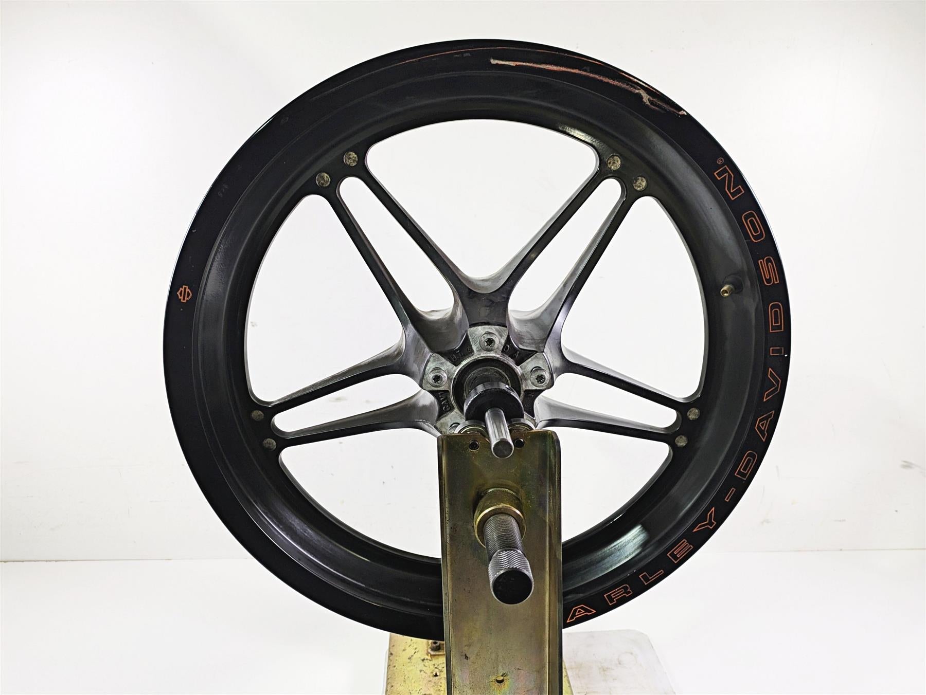2019 Harley Softail FXDR 114 Straight Front Wheel Rim 19x3 READ 43300486 {{ shop.shopifyCountryName }} - Mototech271