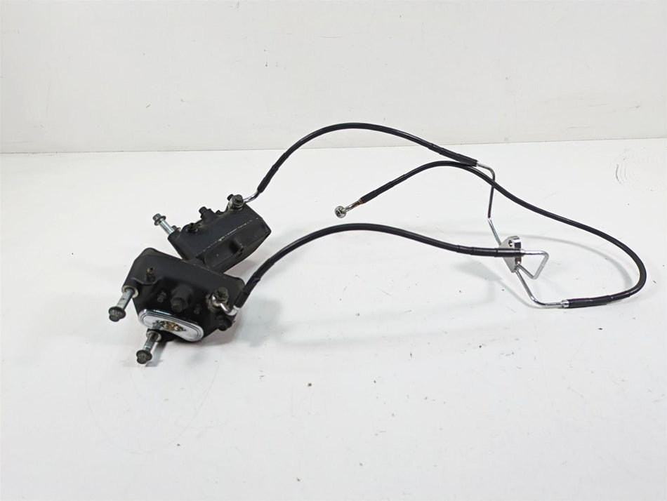 2005 Harley Touring FLHTCUI Electra Glide Front Brake Caliper Set 44046-00D {{ shop.shopifyCountryName }} - Mototech271