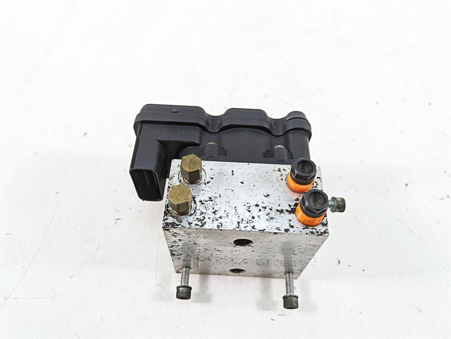 2010 Harley Touring FLHTCU Electra Glide Abs Brake Pump Module 40601-08A | Mototech271