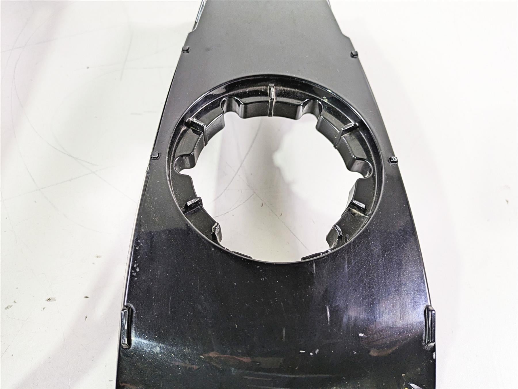 2009 BMW R1200RT K26 Center Tank Cover & Luggage Rack 46637682974 {{ shop.shopifyCountryName }} - Mototech271