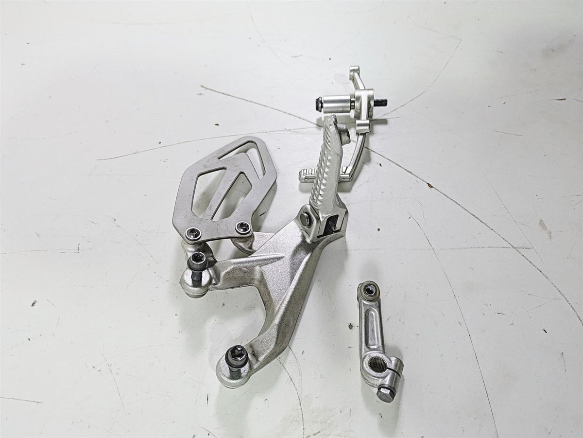 2017 BMW S1000RR K46 Left Foot Peg Set & Shifter Parts 46717728307 {{ shop.shopifyCountryName }} - Mototech271