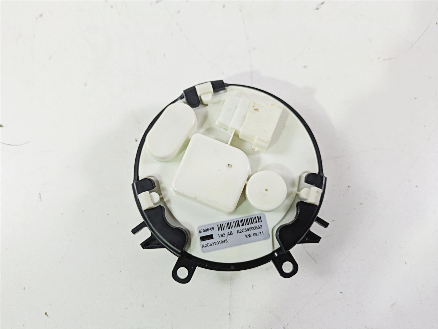 2011 Harley FXDC Dyna Super Glide Speedometer Gauge Instrument 32K 67096-09 {{ shop.shopifyCountryName }} - Mototech271