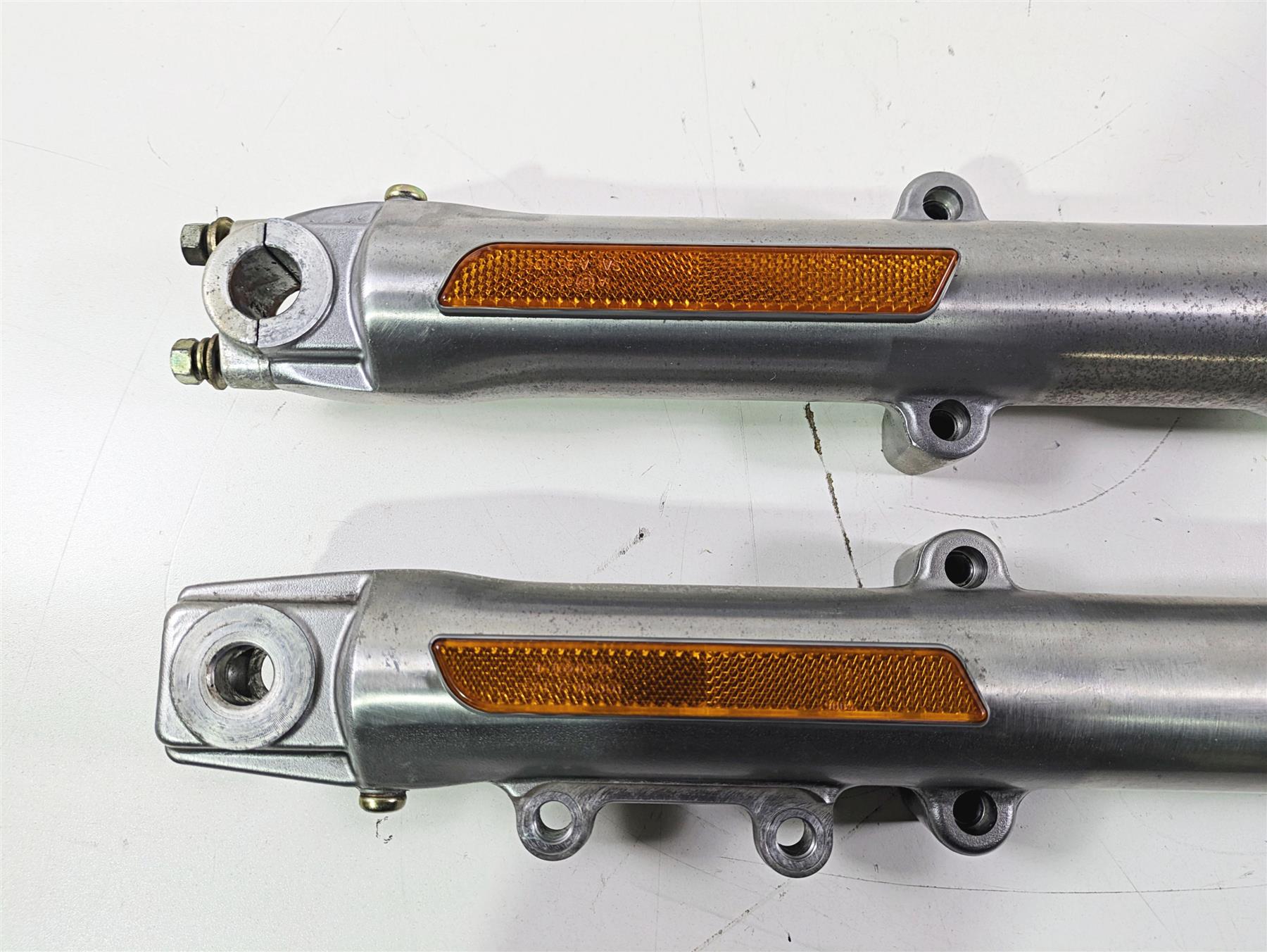 2004 Harley Softail FLSTF Fat Boy Showa Front Fork Leg Set 45915-00 45916-00 {{ shop.shopifyCountryName }} - Mototech271
