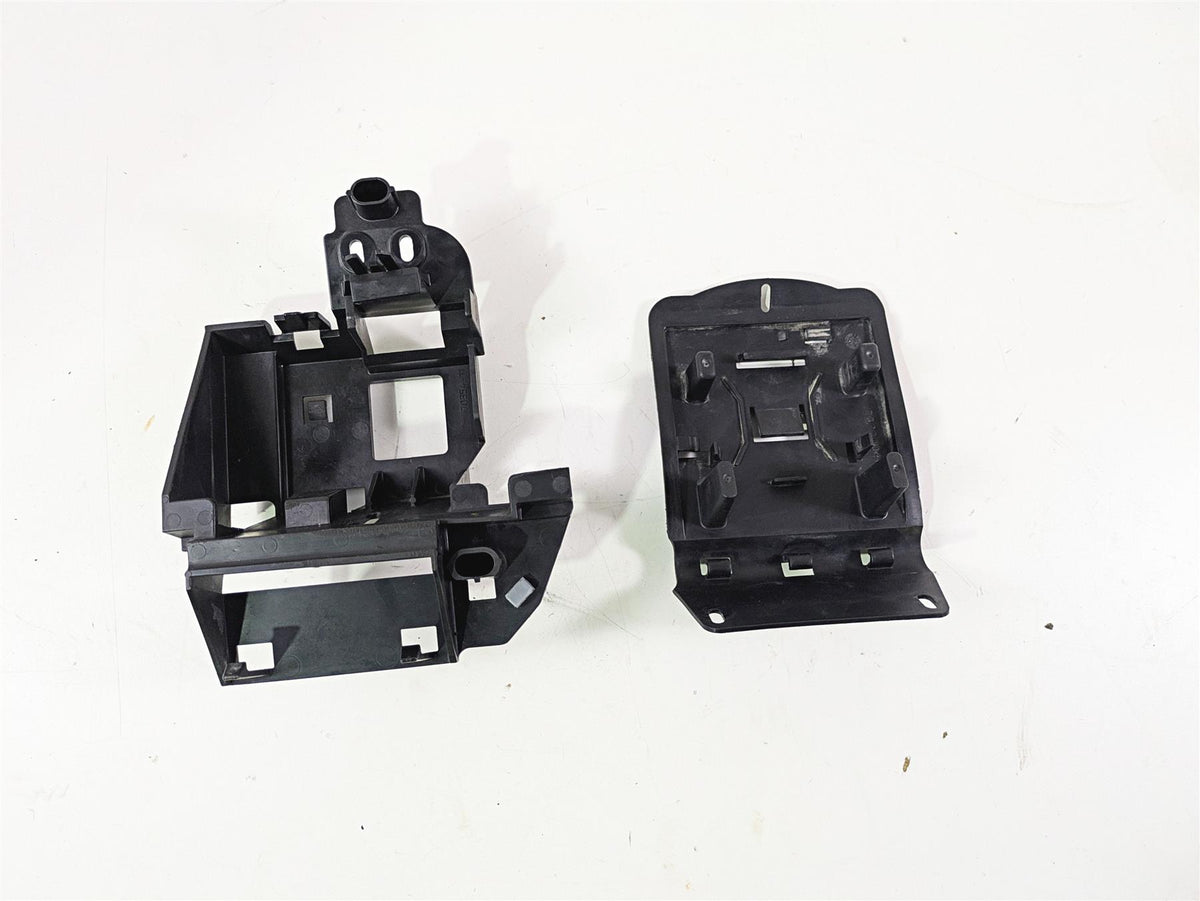 2014 Harley FLS Softail Slim Electric Holder Plastic Stay Carrier Set 70354-11 {{ shop.shopifyCountryName }} - Mototech271