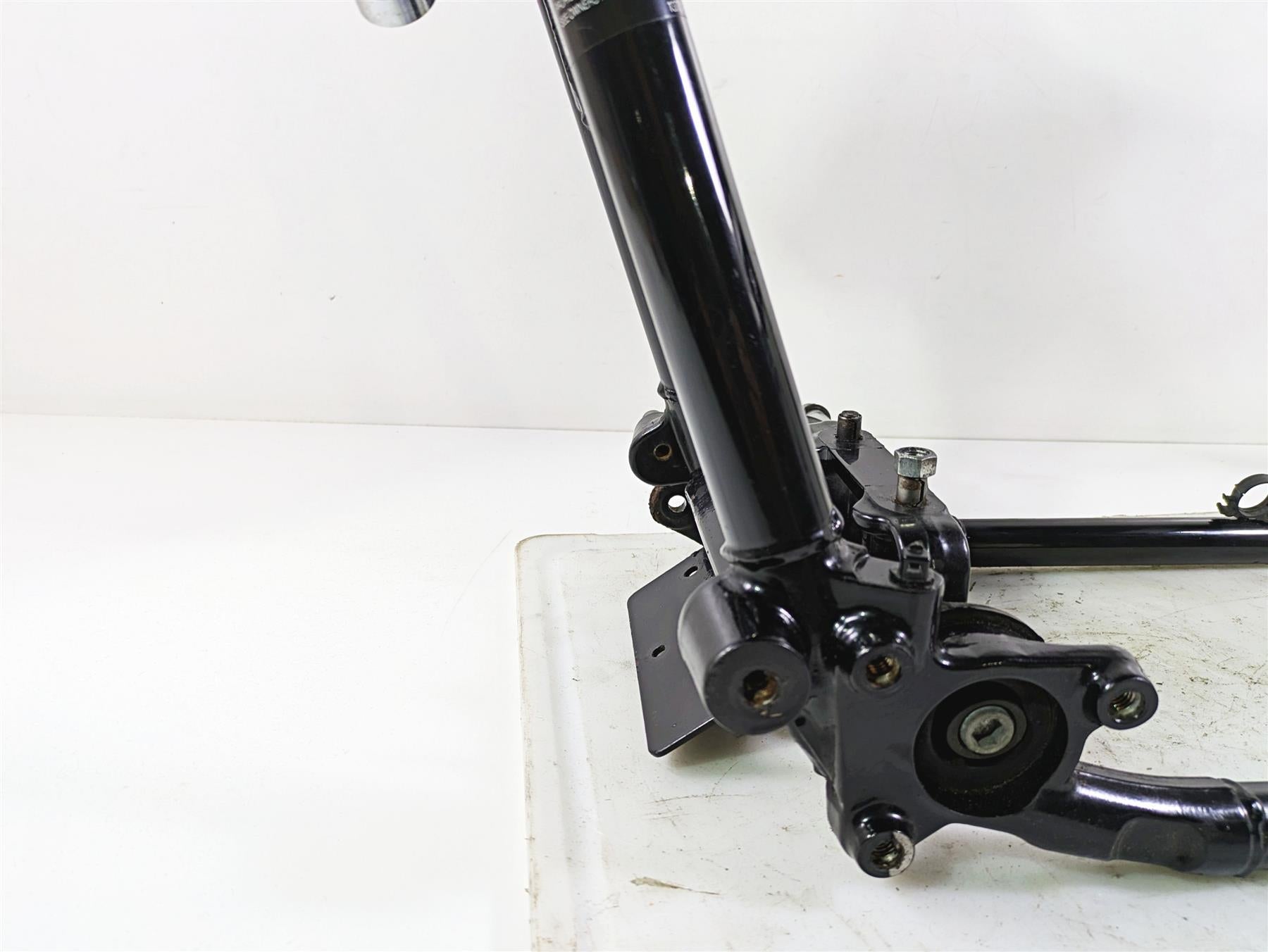 2010 Harley Touring FLHTK Electra Glide Straight Main Frame Chassis With Salvage Louisiana Title 47900-11BHP {{ shop.shopifyCountryName }} - Mototech271
