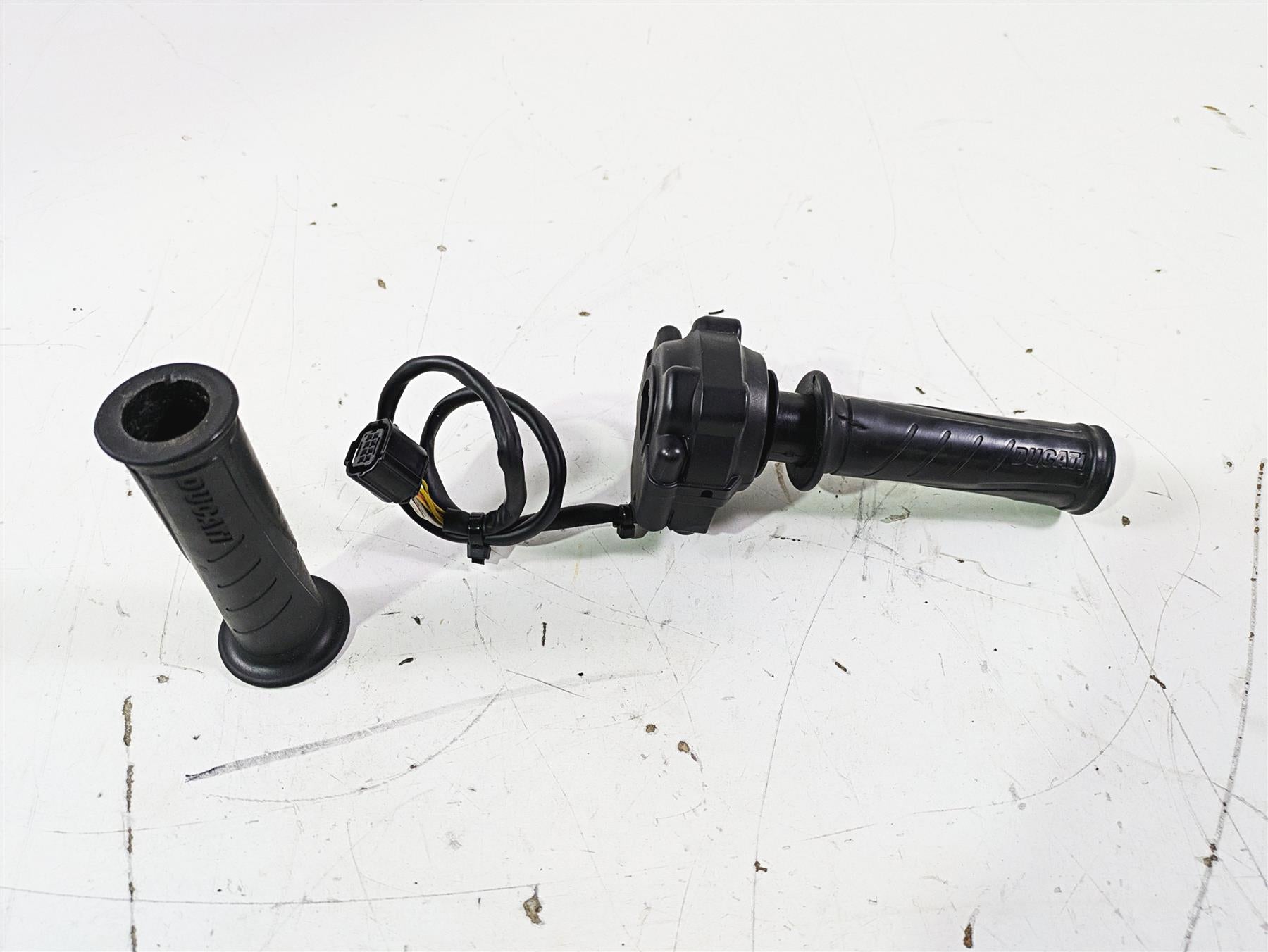 2015 Ducati Panigale 1299 S Ride By Wire Throttle Sensor & Grip 66020011B | Mototech271