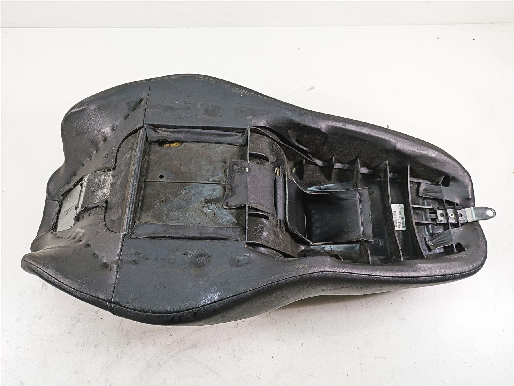 2010 Harley Touring FLHTCU Electra Glide Driver Seat Saddle - No Tears 52320-11 {{ shop.shopifyCountryName }} - Mototech271