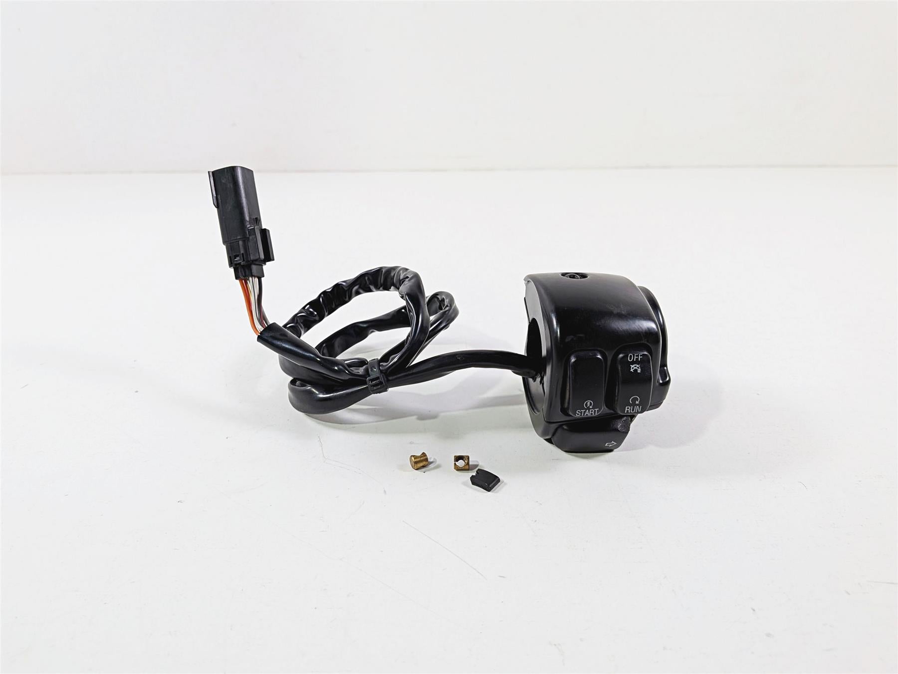 2011 Harley VRSCDX Night Rod Right Hand Start Stop Control Switch -Read 71684-06 {{ shop.shopifyCountryName }} - Mototech271
