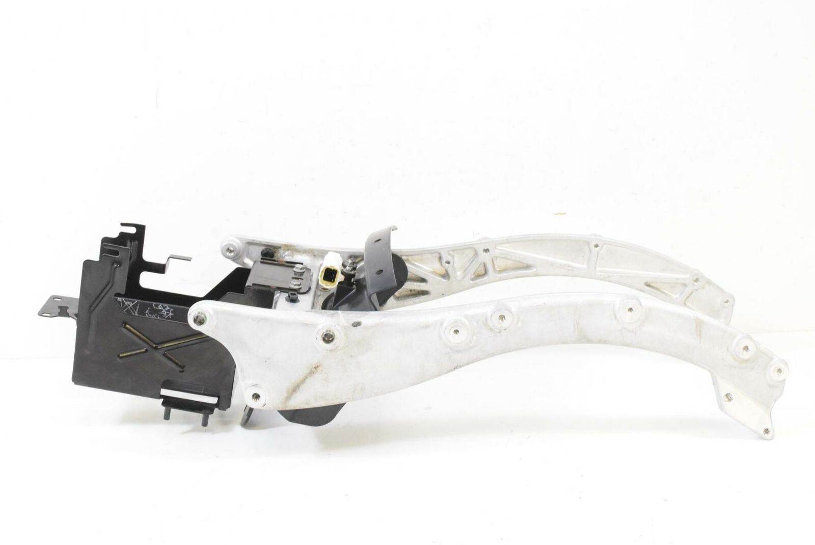 2018 Indian Roadmaster Subframe Sub Frame Battery Tray 1019138 1024783 {{ shop.shopifyCountryName }} - Mototech271