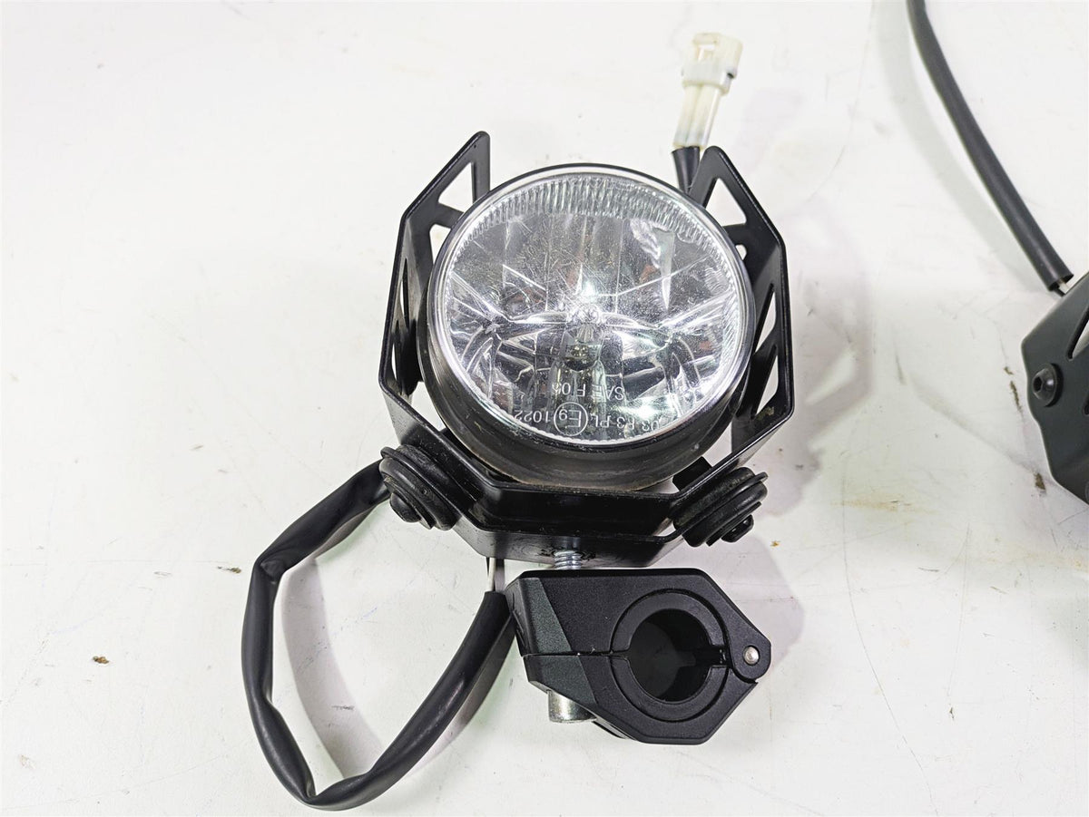 2020 Suzuki V-Strom 1050 XT Fog Light Spot Lamp Set 99000-990D2-220 {{ shop.shopifyCountryName }} - Mototech271