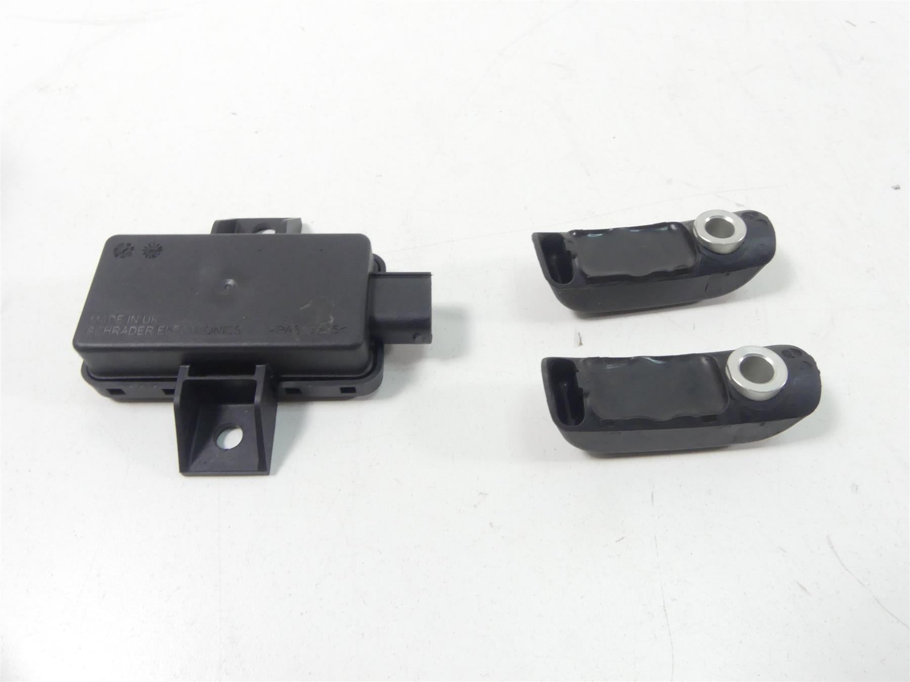 2016 BMW R1200RS K54 Tire Pressure Sensors & Rdc Control Module 65758546222 {{ shop.shopifyCountryName }} - Mototech271