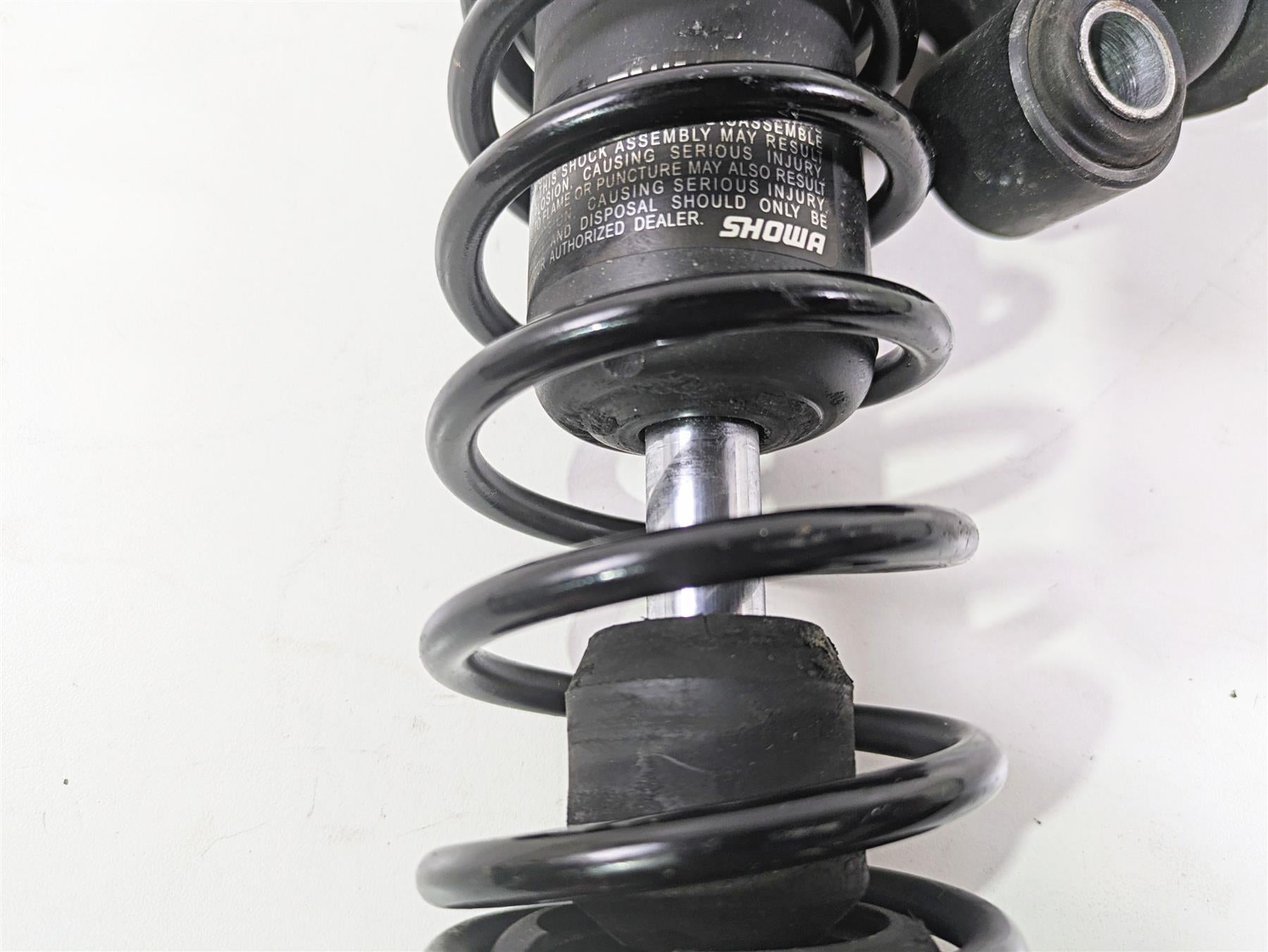 2010 Harley Touring FLHXSE CVO Street Glide Rear Shock Set 12" 54675-10 54674-10 {{ shop.shopifyCountryName }} - Mototech271