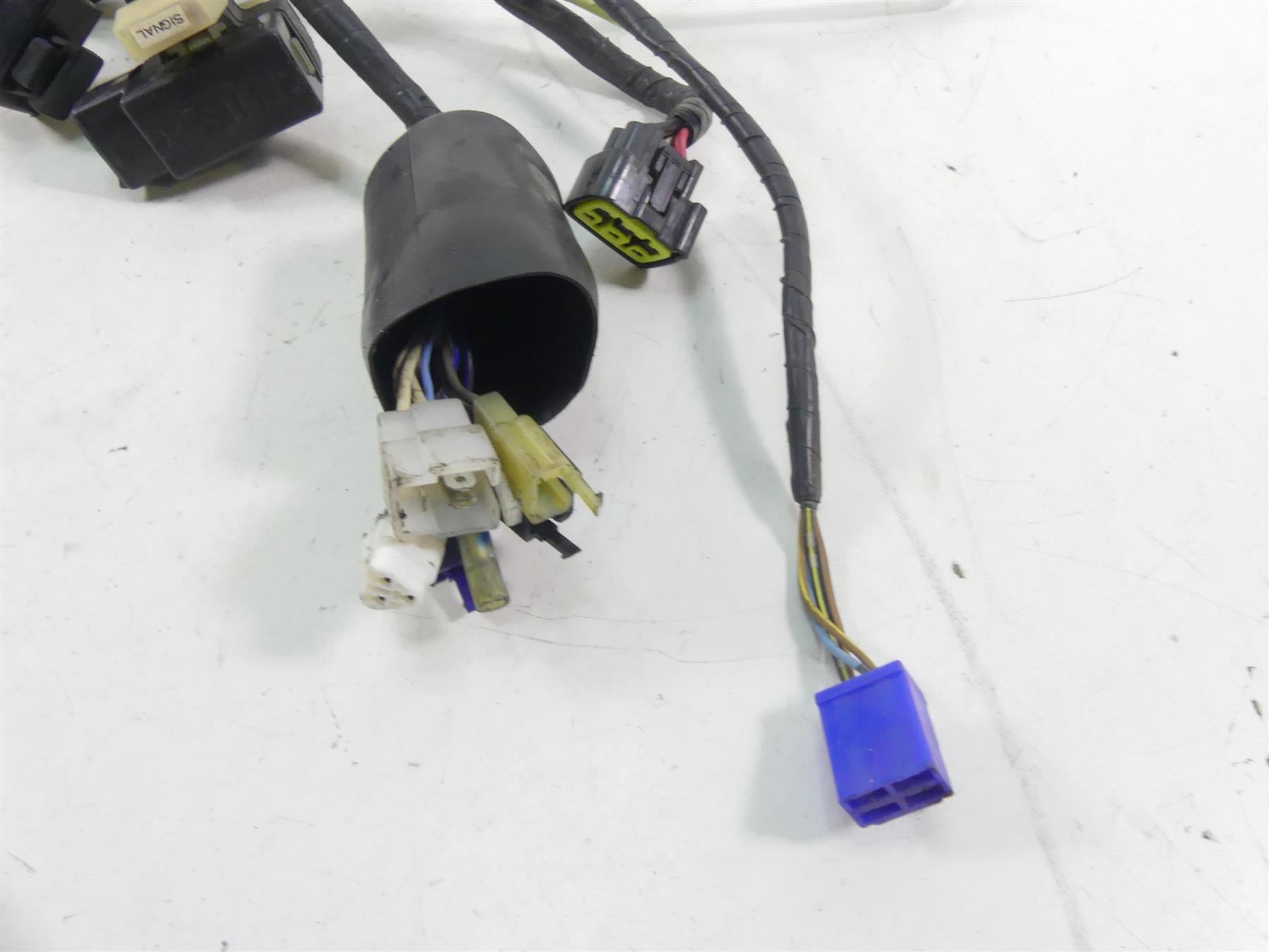 2002 Yamaha XVS1100 V-Star Main Wiring Harness Loom - No Cuts 5EL-82590-21-00 {{ shop.shopifyCountryName }} - Mototech271
