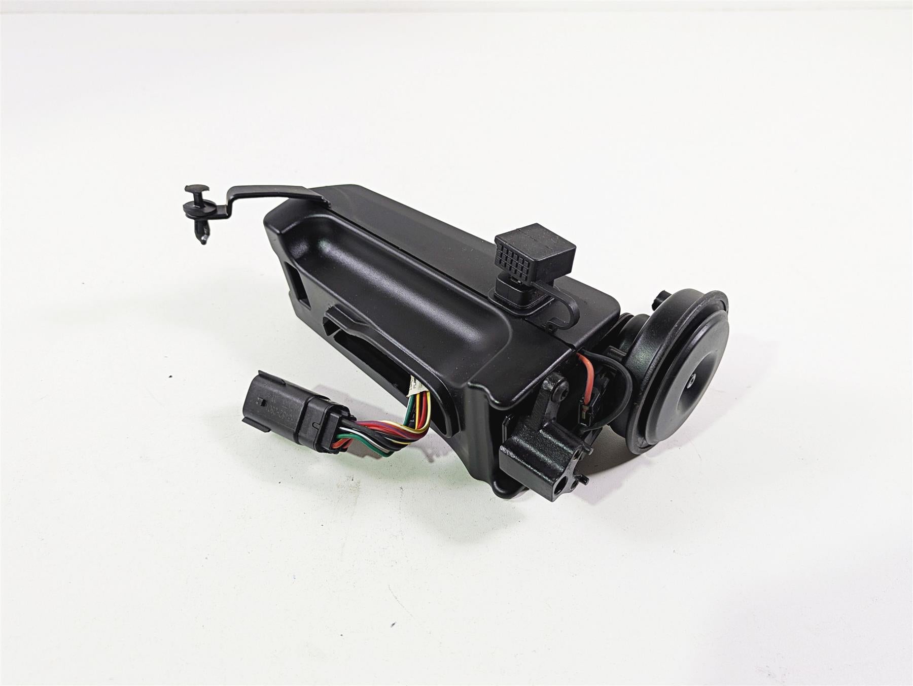 2018 Harley FLHCS Softail Heritage 115th Horn + Box & Wiring 69201654 {{ shop.shopifyCountryName }} - Mototech271