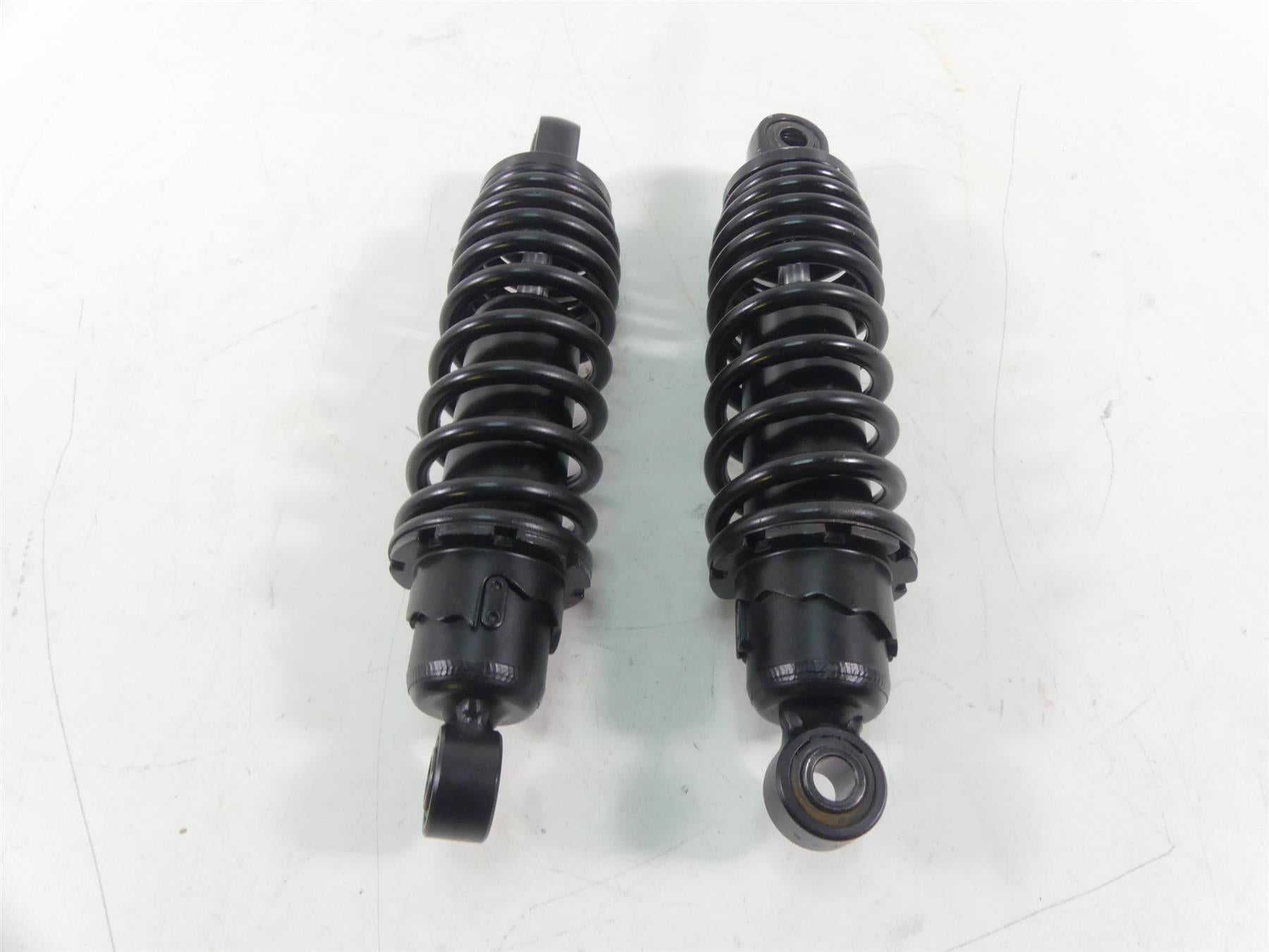 2017 Victory Octane 1200 Straight Rear 10,5" Shock Damper Suspension Set 1543418 {{ shop.shopifyCountryName }} - Mototech271