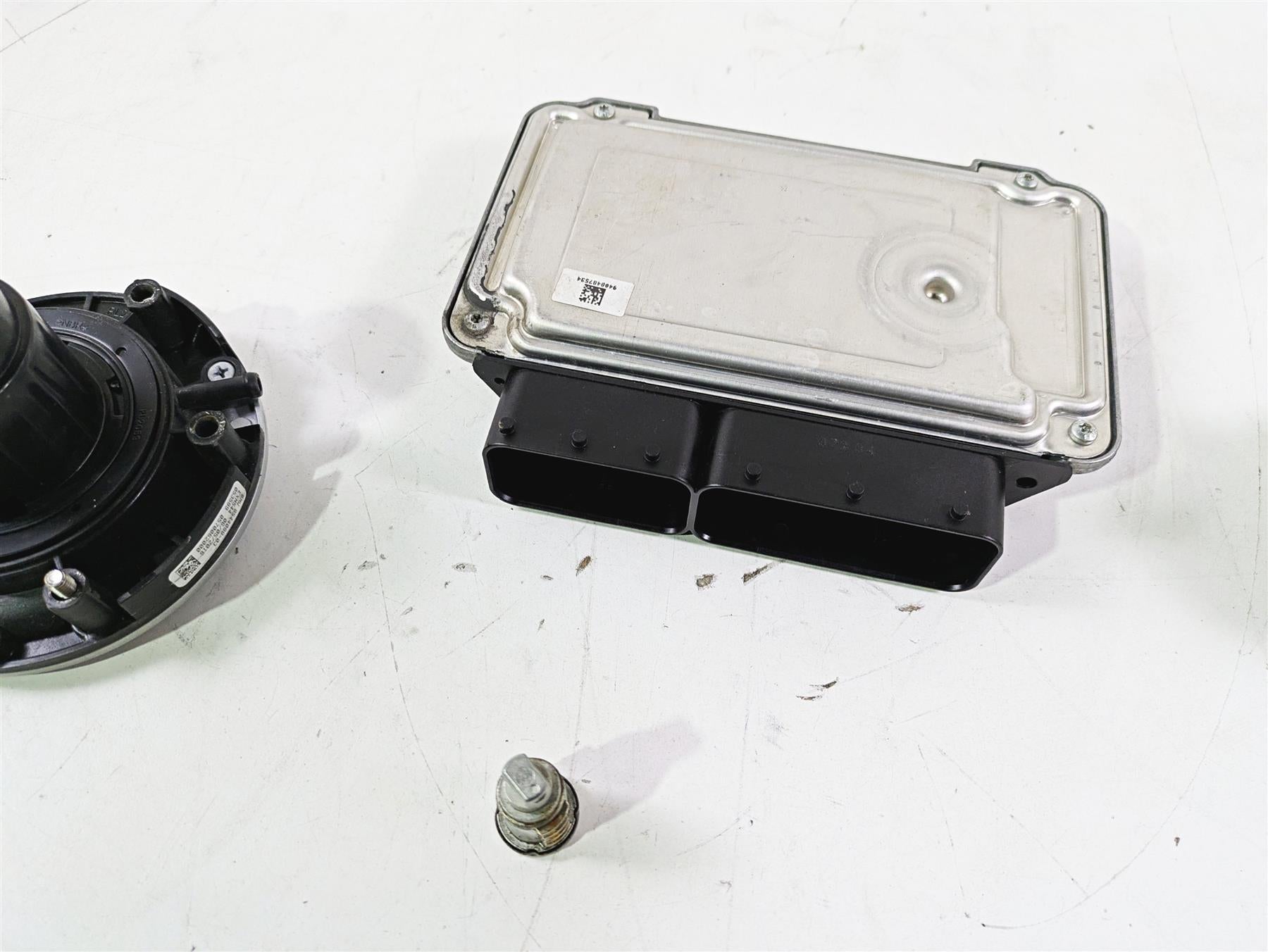 2016 BMW R1200RS K54 Cdi Ecu Ecm Module Ignition Switch Key Lock Set 8559224 {{ shop.shopifyCountryName }} - Mototech271