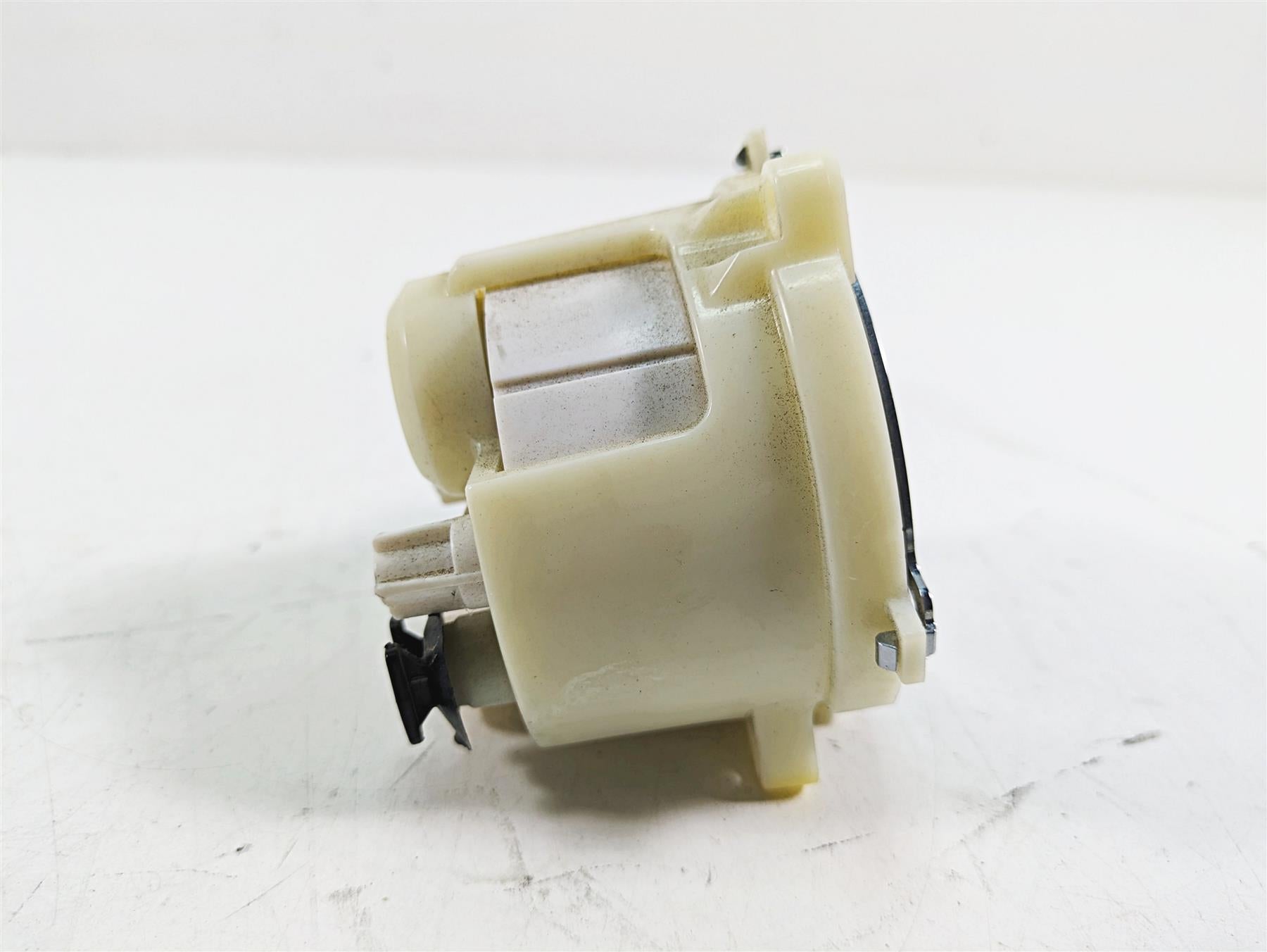2014 Harley Touring FLHTK Electra Glide Volt Voltage Meter Gauge 70900164 {{ shop.shopifyCountryName }} - Mototech271