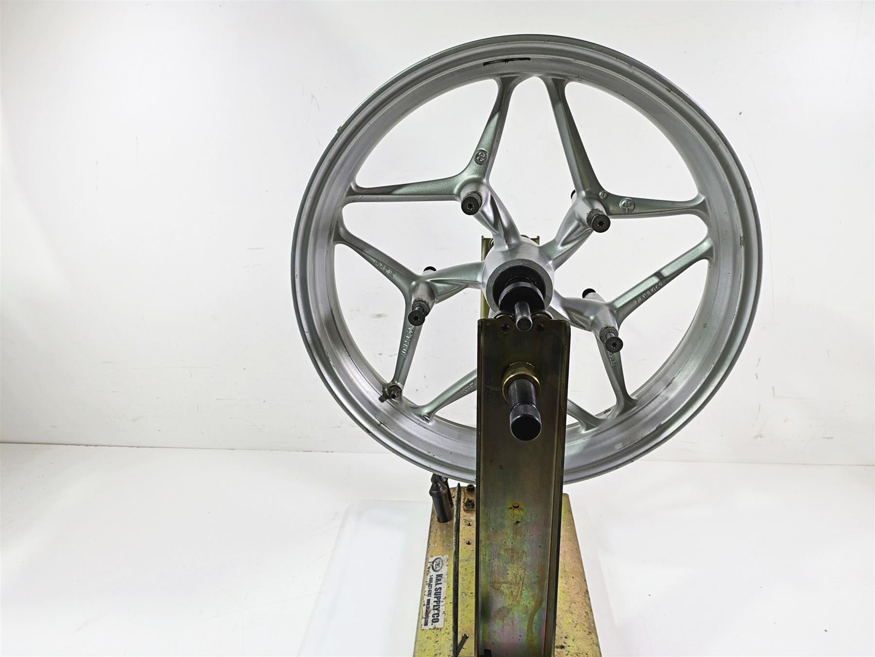2009 BMW R1200RT K26 17x3.5 Front Wheel Rim - Runout 36317696159 {{ shop.shopifyCountryName }} - Mototech271