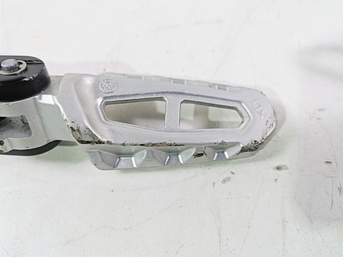 2022 Ducati Scrambler Desert Sled Right Foot Peg & Brake Pedal Set 82433651A {{ shop.shopifyCountryName }} - Mototech271