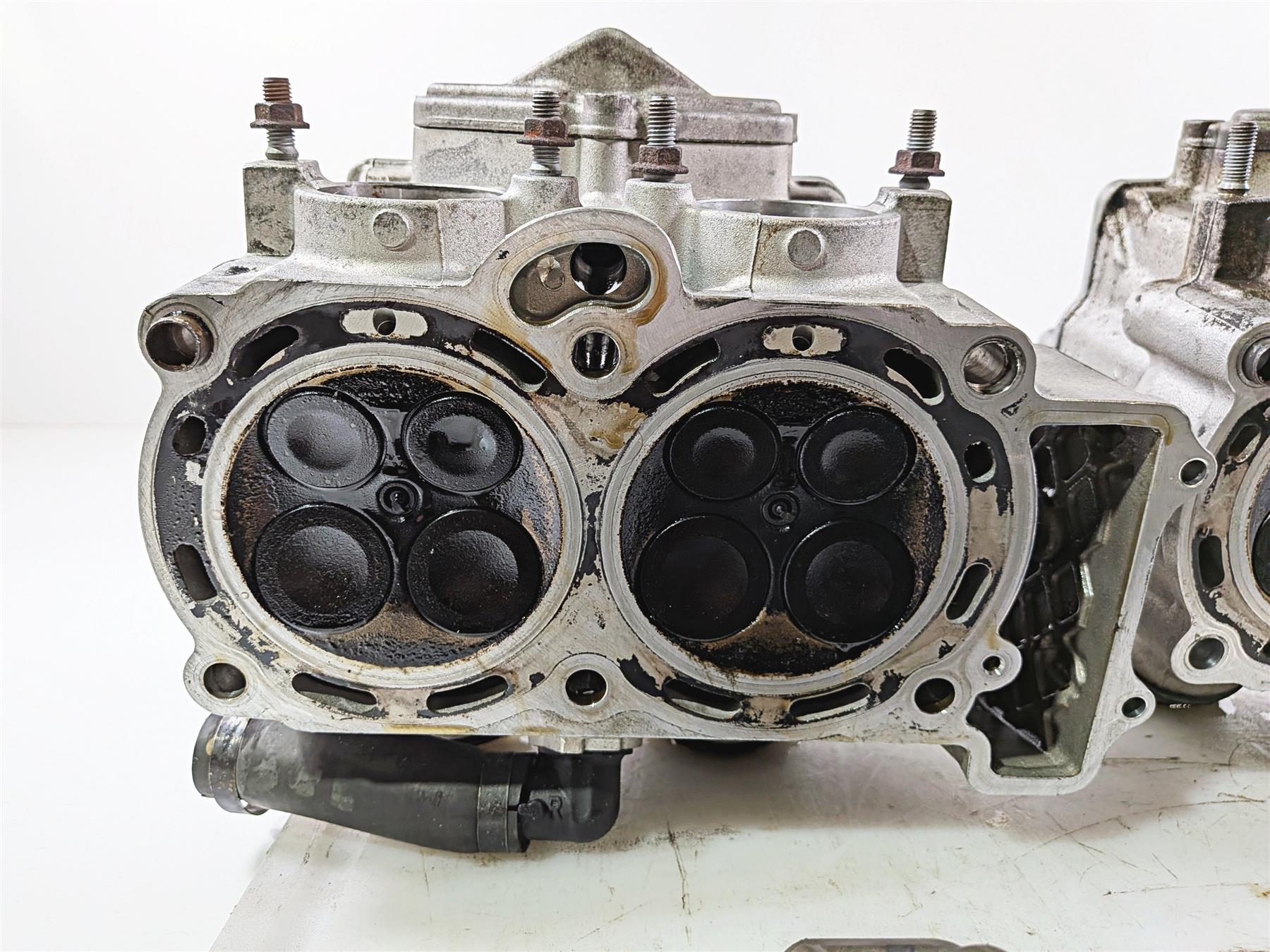 2014 Aprilia RSV4 RR Factory Front Rear Cylinder Head Cam Shaft Set 14K B0447525 {{ shop.shopifyCountryName }} - Mototech271