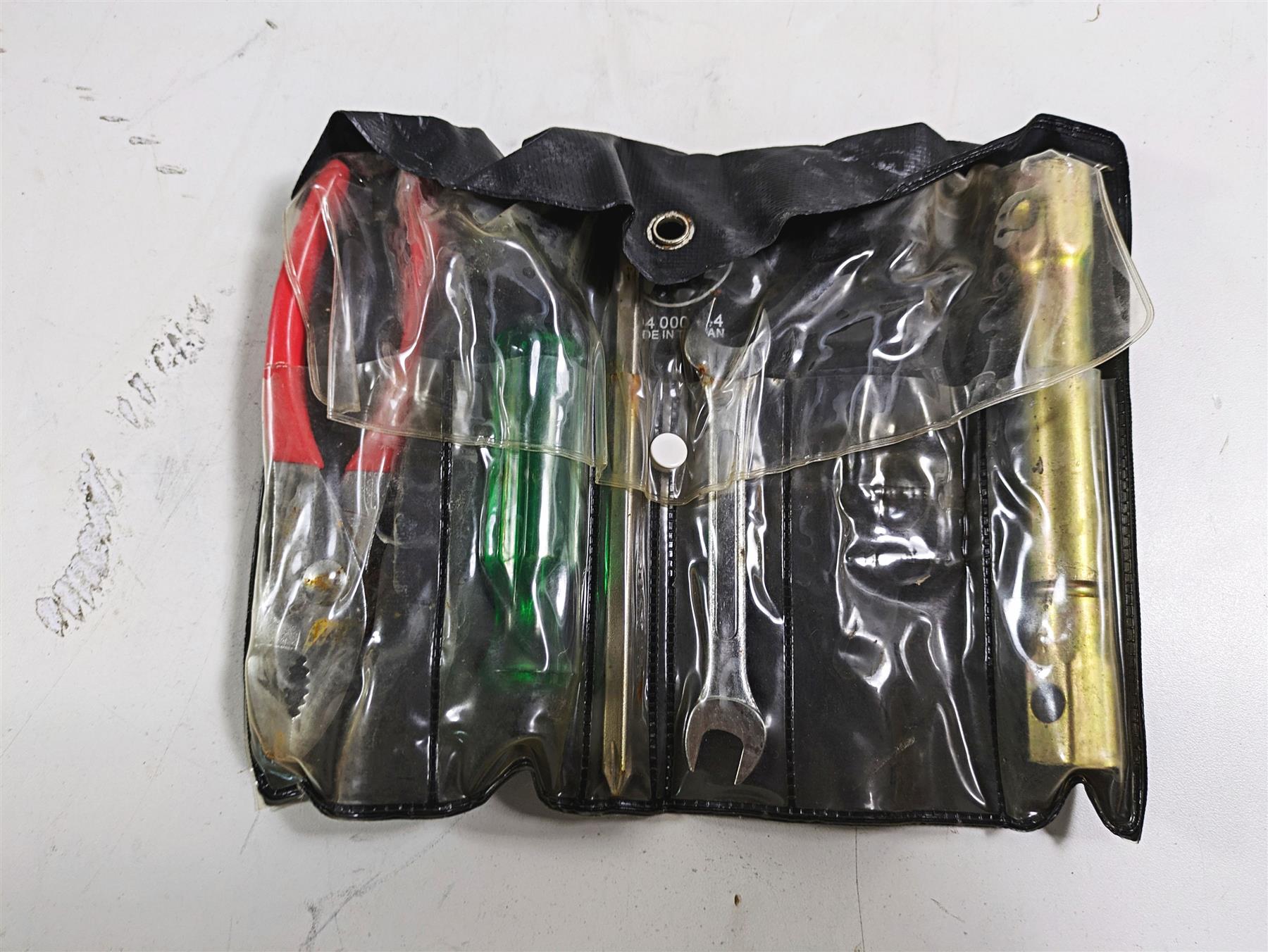2006 Sea-Doo GTX Supercharged Rear Passenger Seat Saddle + Tool Kit 269000725 {{ shop.shopifyCountryName }} - Mototech271