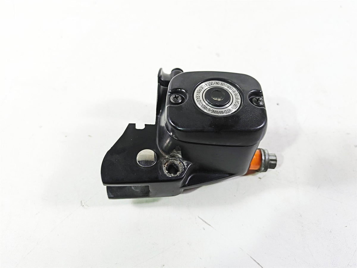 2017 Harley Dyna FXDB Street Bob Front Brake Master Cylinder 9/16 Bore 45029-11D {{ shop.shopifyCountryName }} - Mototech271