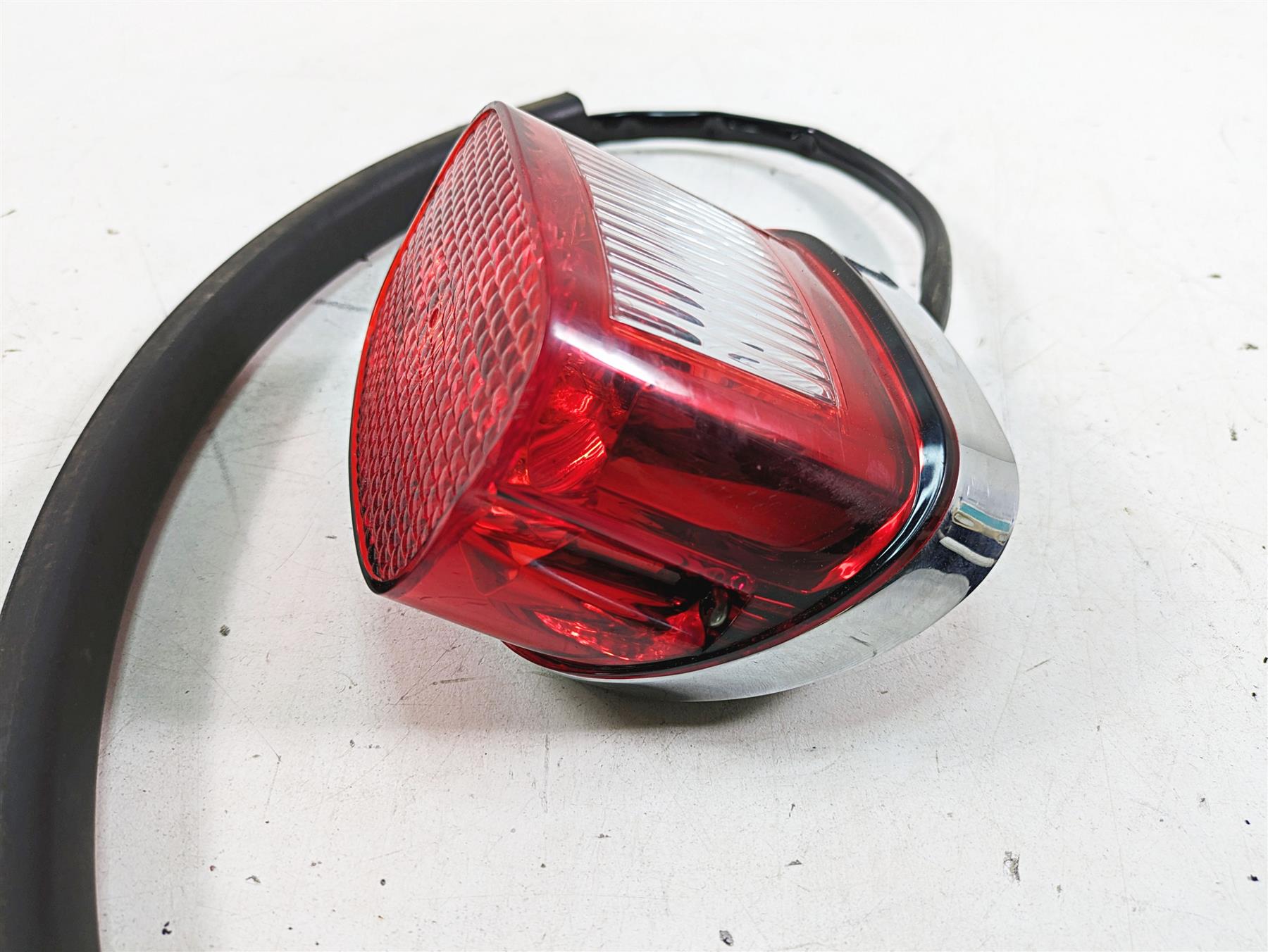 2006 Harley FLSTI Softail Heritage Tail Light Lamp Taillight 68140-04 {{ shop.shopifyCountryName }} - Mototech271