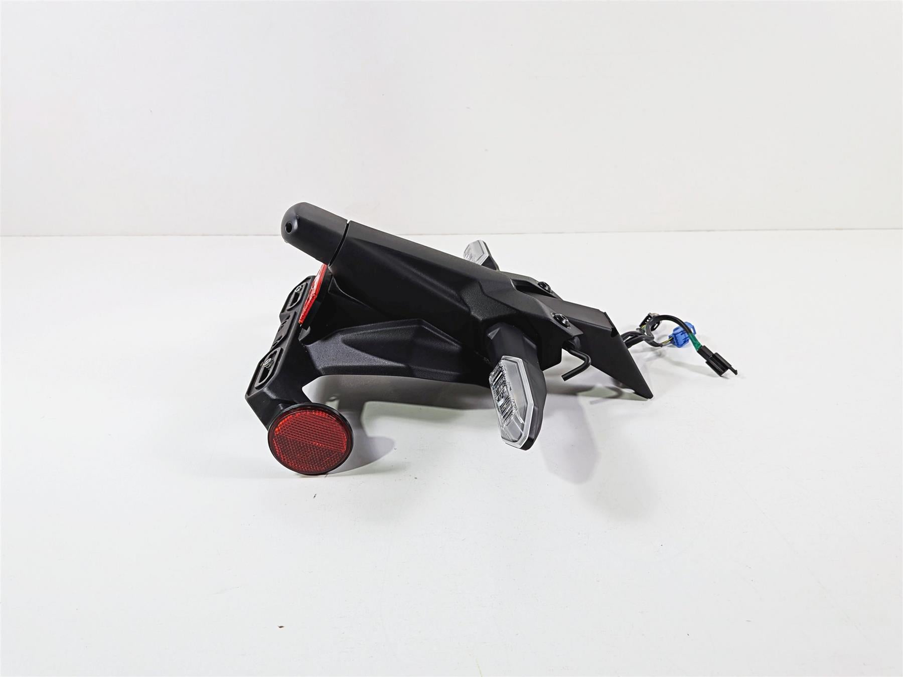 2024 Kawasaki EX500 Ninja 40th An. Rear turn Signal Blinker Fender 35019-0639 {{ shop.shopifyCountryName }} - Mototech271