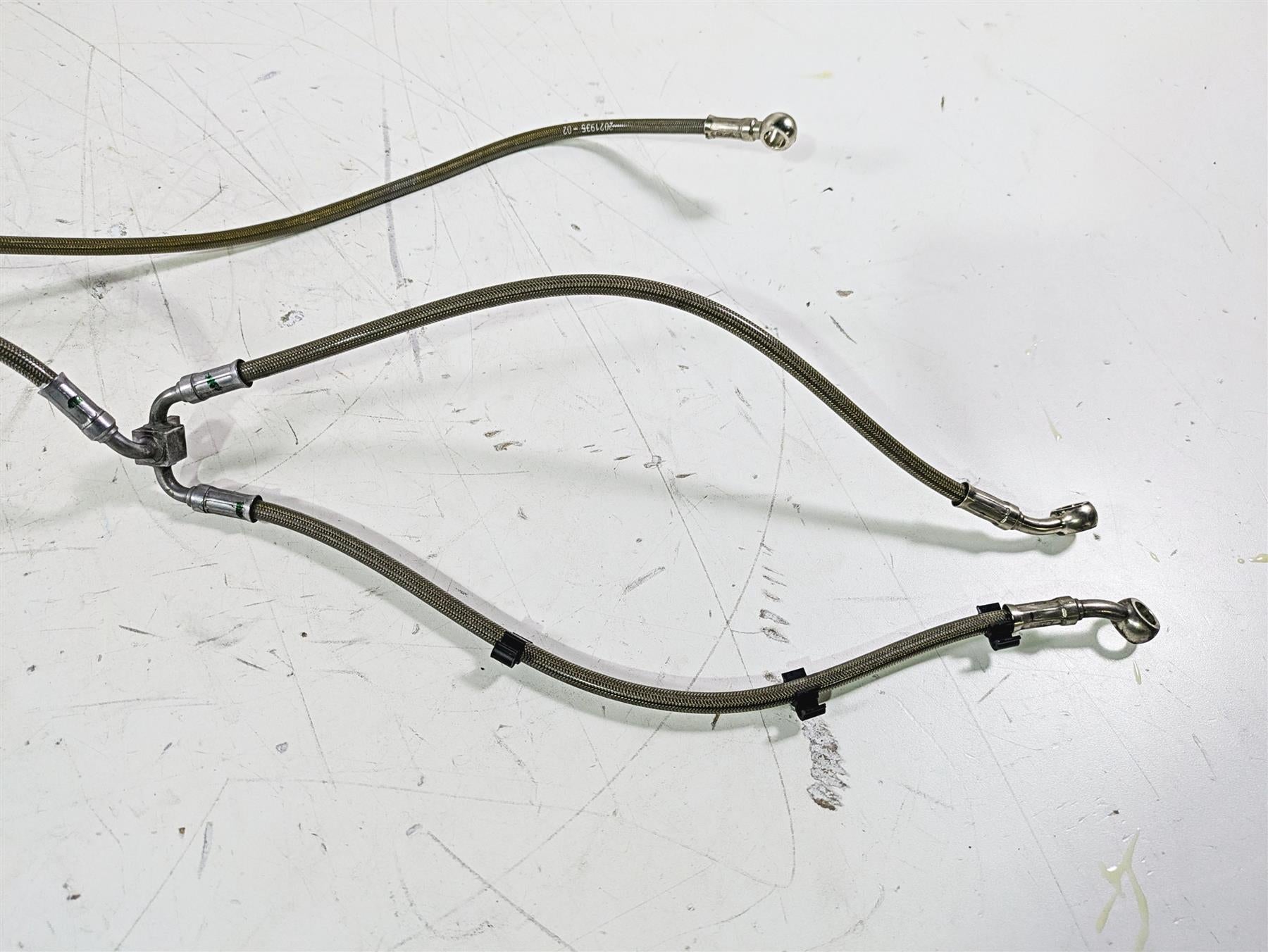2020 Triumph Daytona 765 Moto2 Front Abs Brake Line Hose Set T2021936 {{ shop.shopifyCountryName }} - Mototech271