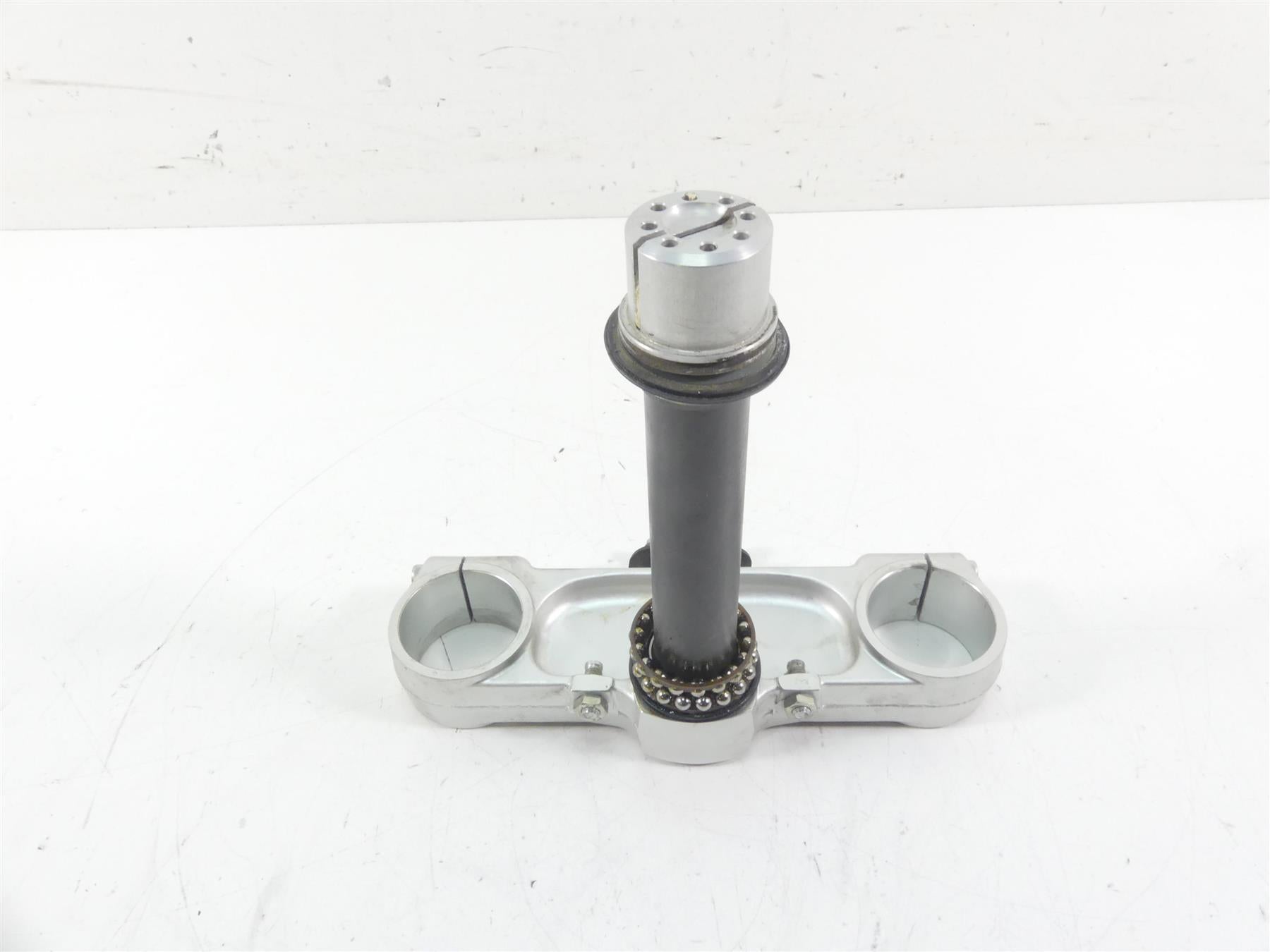 2007 Ducati Sport Classic GT1000 Lower Triple Tree Steering Clamp 54mm 34220521A {{ shop.shopifyCountryName }} - Mototech271