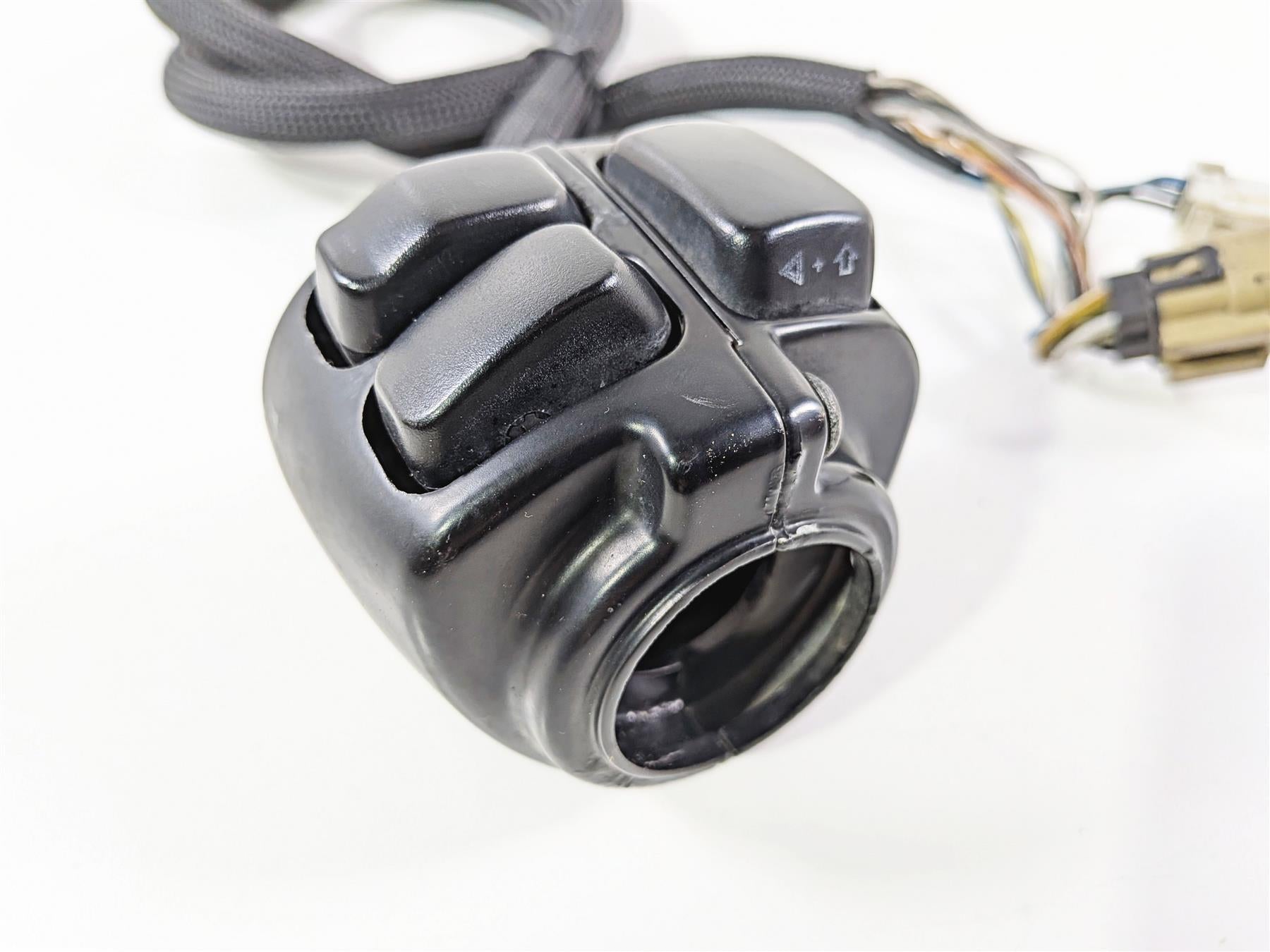 2007 Harley Dyna FXDB Street Bob Left Hand Control Switch - Read 71685-06A {{ shop.shopifyCountryName }} - Mototech271