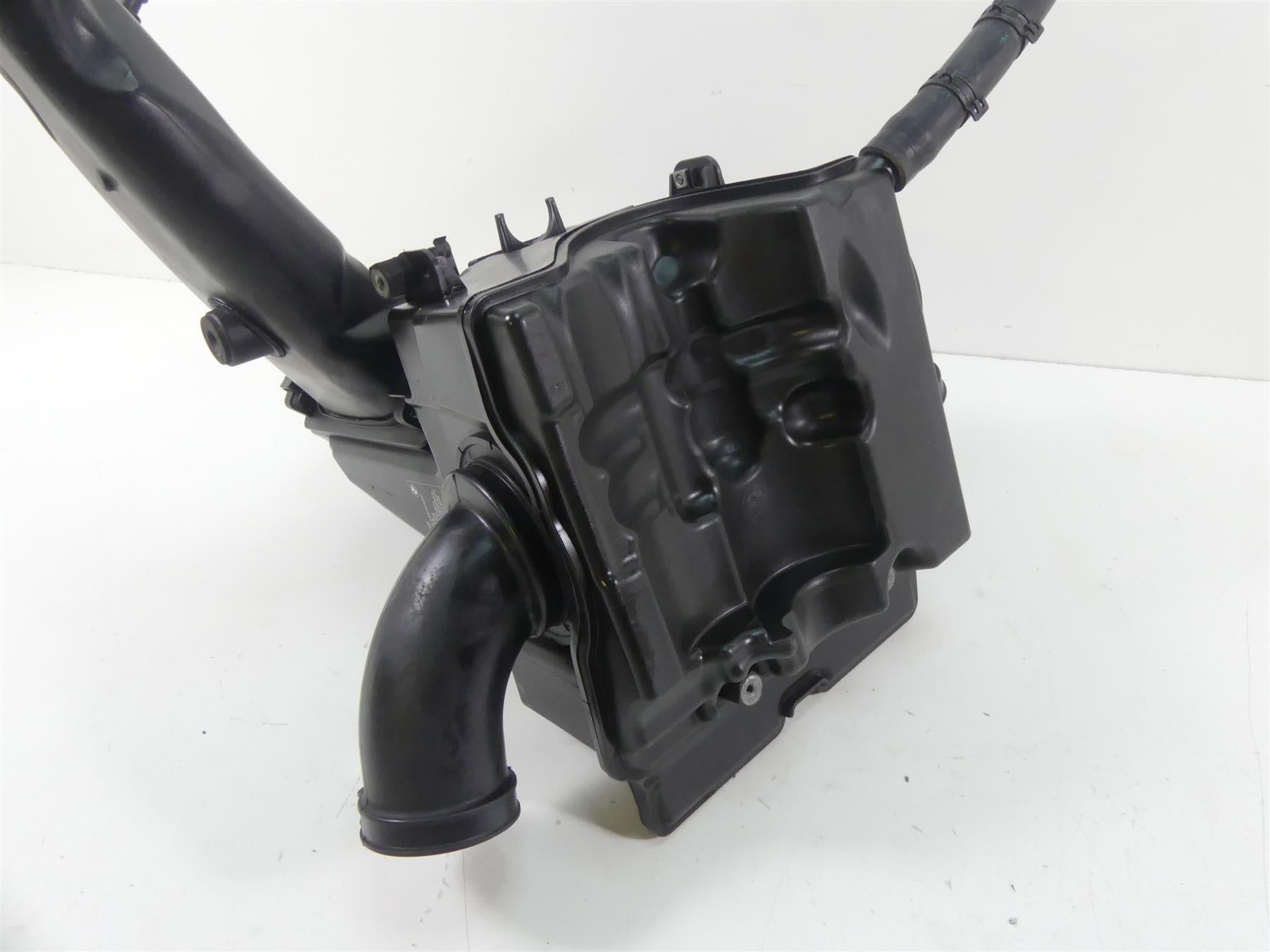 2009 BMW R1200GS K25 Air Box Filter Cleaner + Tubes & Front Air Ram 13717672506 {{ shop.shopifyCountryName }} - Mototech271