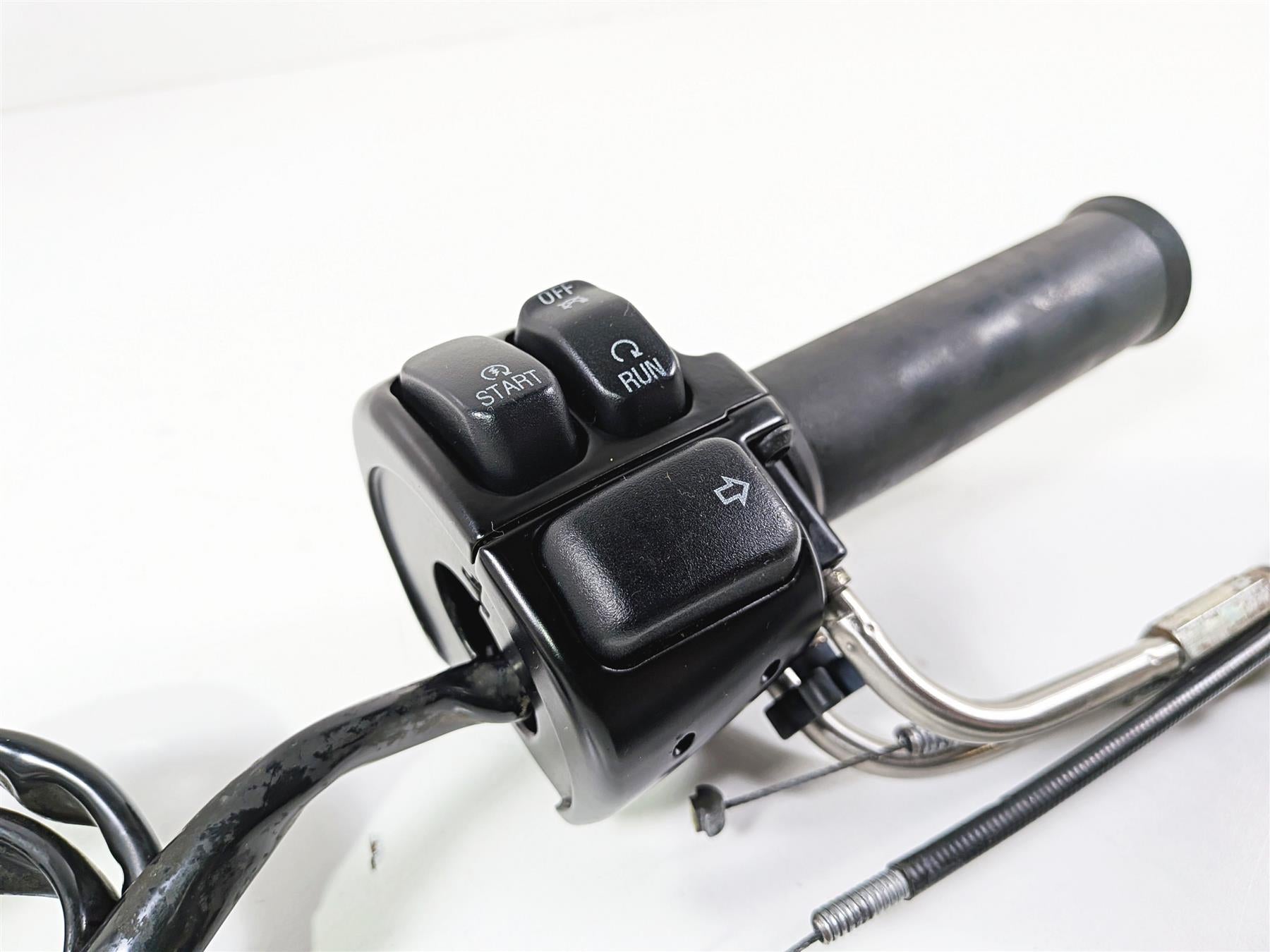 2013 Harley VRSCDX Night Rod Special Right Hand Start Throttle Control Switch 71684-06A-Mototech271