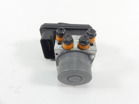 2017 Ducati 939 S Supersport Abs Brake Pump Unit Module 54240661B 54240651B {{ shop.shopifyCountryName }} - Mototech271