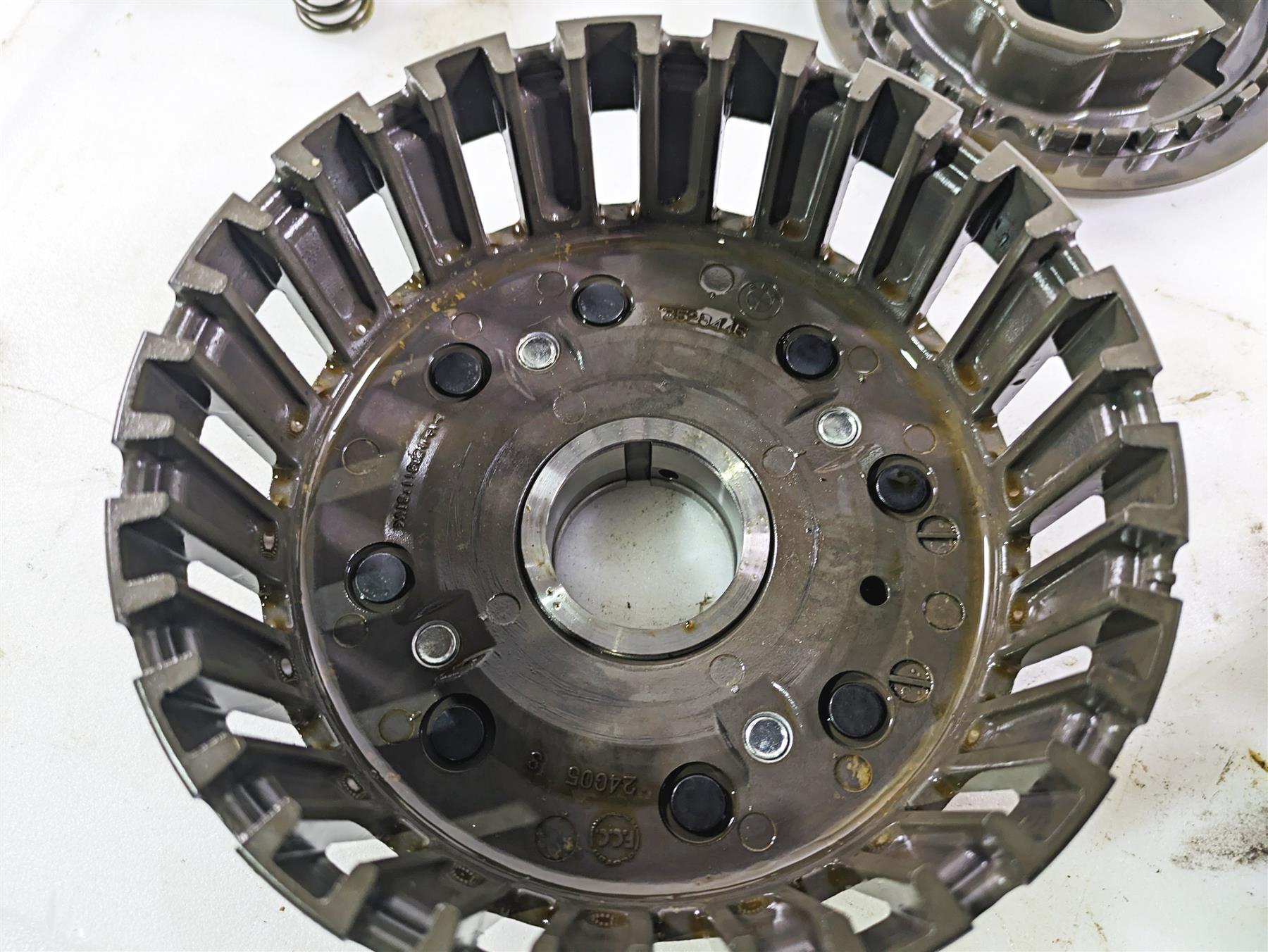 2022 BMW R1250 RT K052 Clutch Basket & Friction Disc Set 21218529450 {{ shop.shopifyCountryName }} - Mototech271